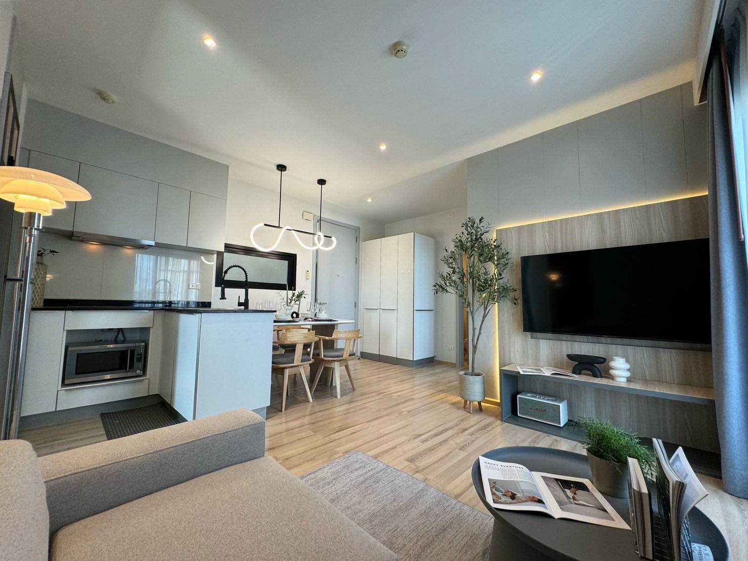 For Rent : Condo near Lotus Samkong, 2 Bedrooms 2 Bathrooms, 3rd flr.