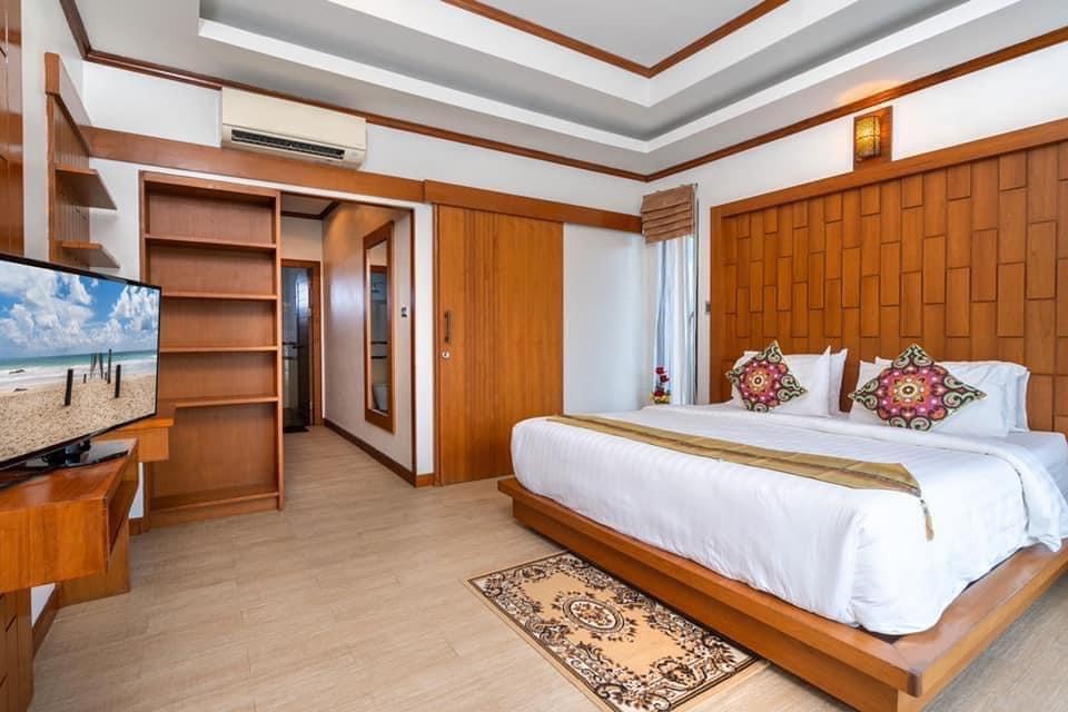 For Rent : Bangtao Private Pool Villa, 3 bedrooms 4 Bathrooms, Pool view.