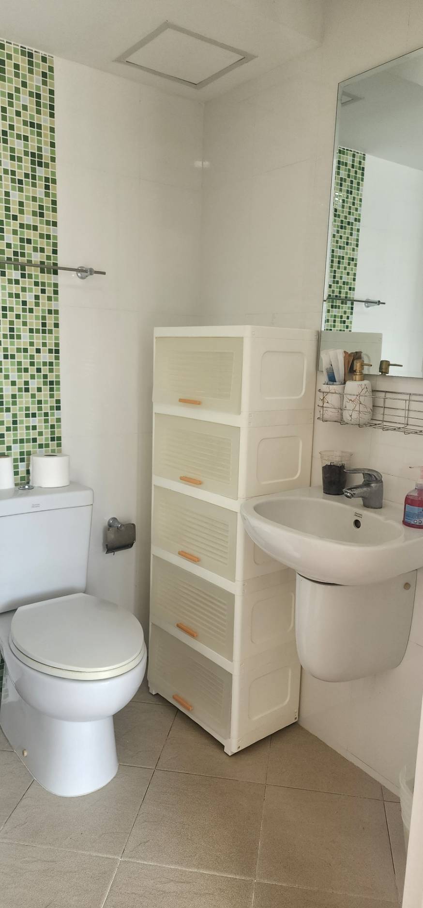 For Rent : Kathu Plus Condominium(2) 1 bedroom 1 Bathroom 4th floor Green view