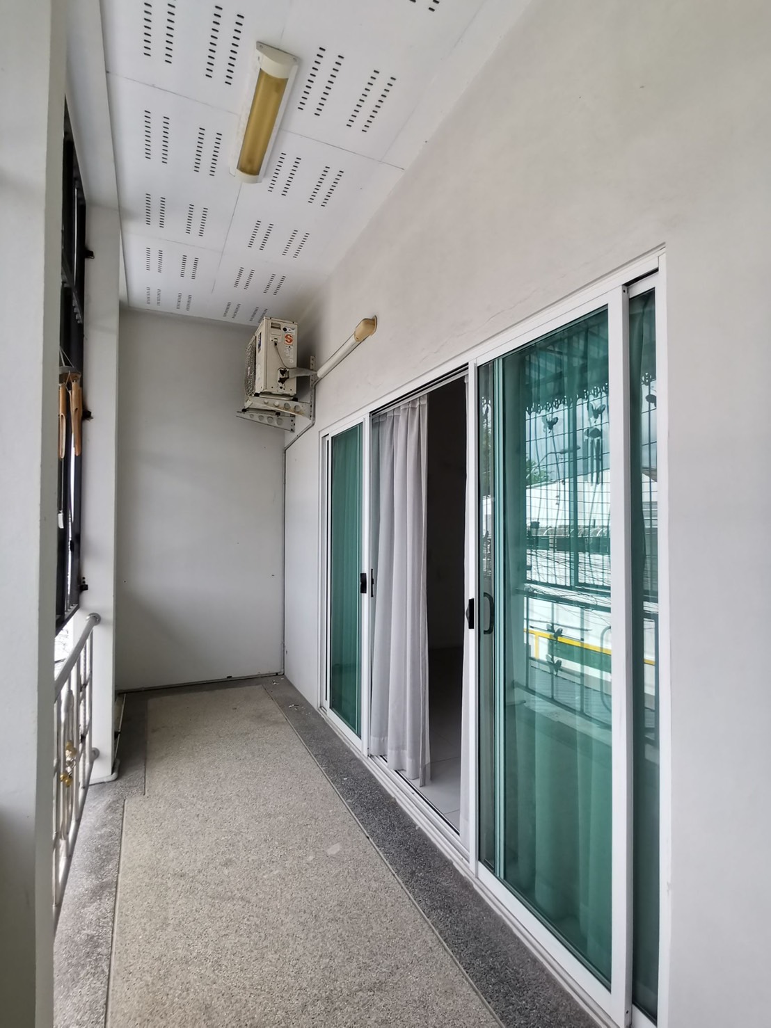 For Sales : Chalong, 2-Storey Commercial Building, 2 Bedrooms 2 Bathrooms