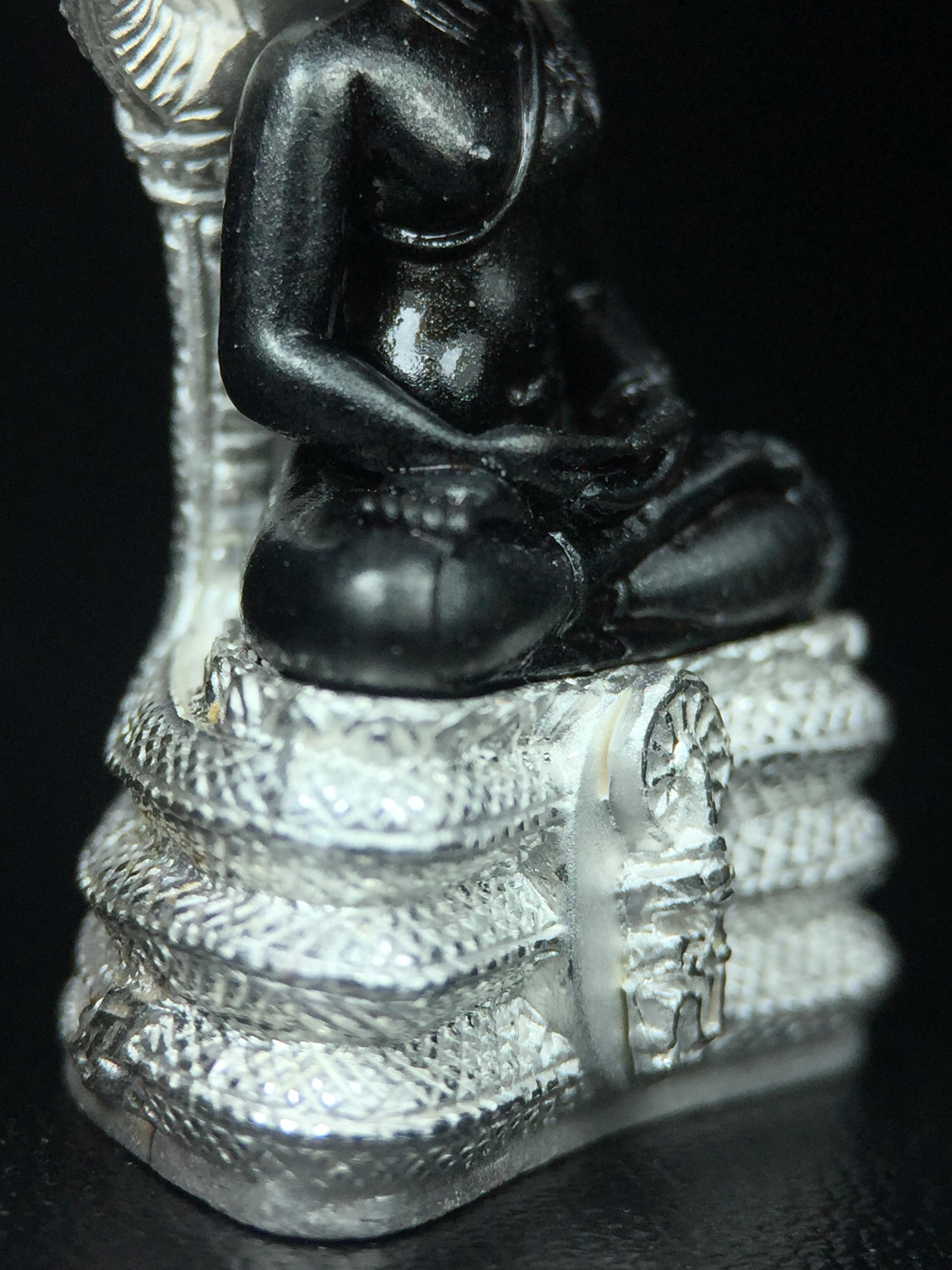 พระนาคปรก สธ. รุ่นสร้างพระอุโบสถเฉลิมพระเกียรติ 4 รอบ 84 พรรษา สมเด็จพระเทพรัตนราชสุดาฯ วัดบวรนิเวศวิหาร ปี 2543 พิมพ์ใหญ่ องค์พระเนื้อนวโลหะ ฐานนาคปรกเนื้อเงิน(สภาพ สวย )พิธีใหญ่ พุทธศิลป์งดงาม หายาก (1 ใน 1999 องค์)