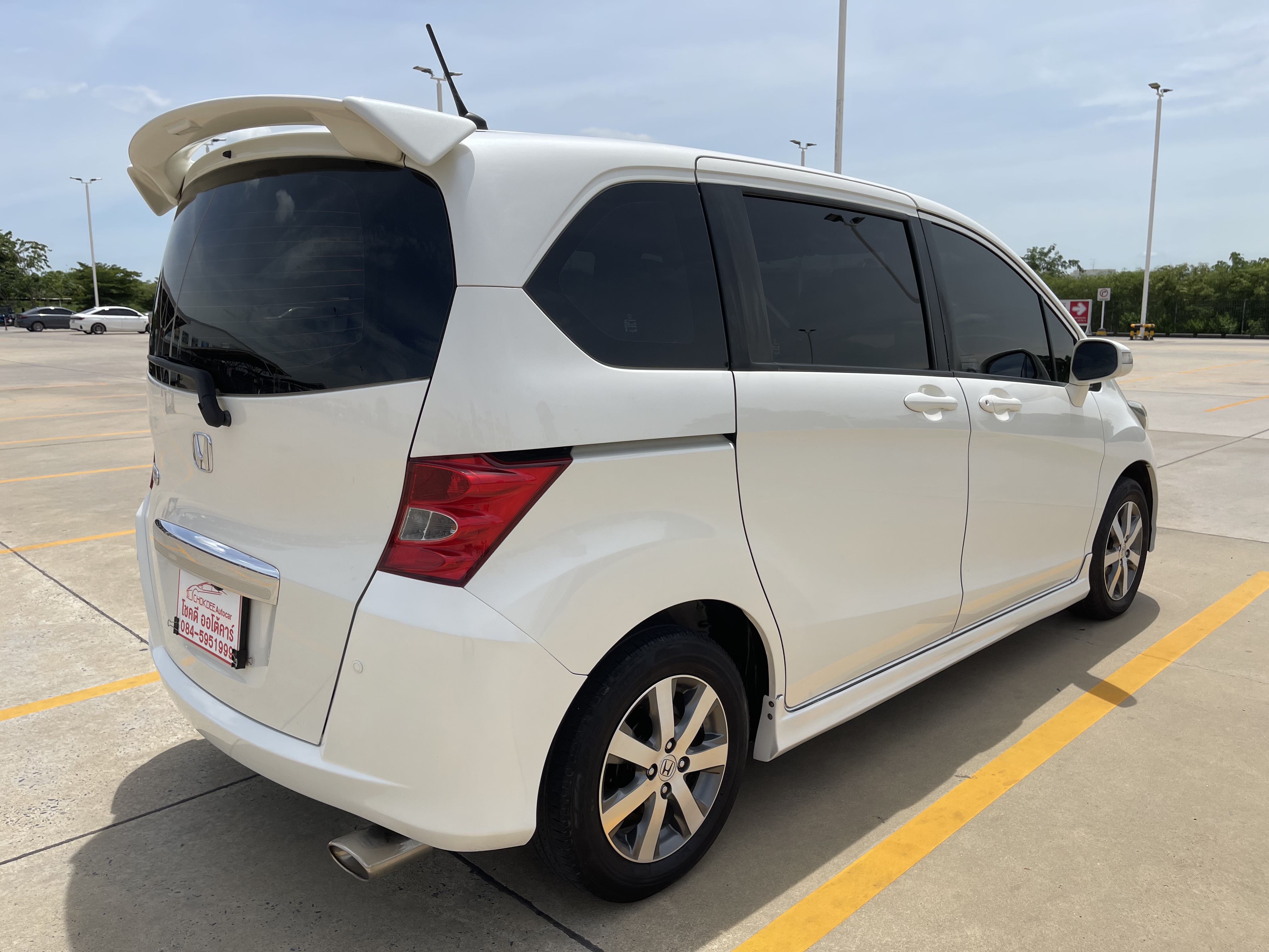 Honda Freed 1.5 E At 2012 ขาวมุก