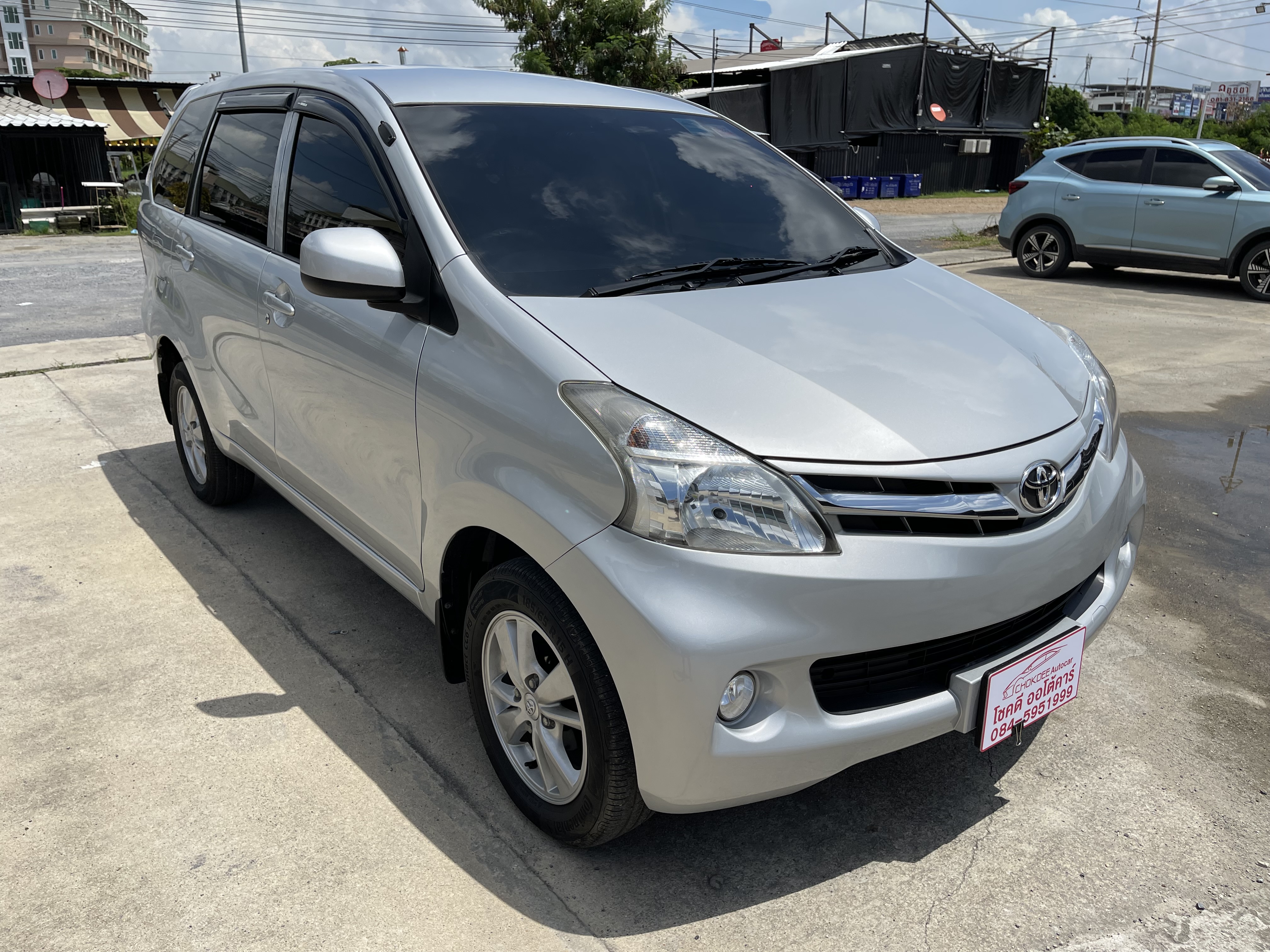 Toyota Avanza 1.5 G At 2015 เงิน