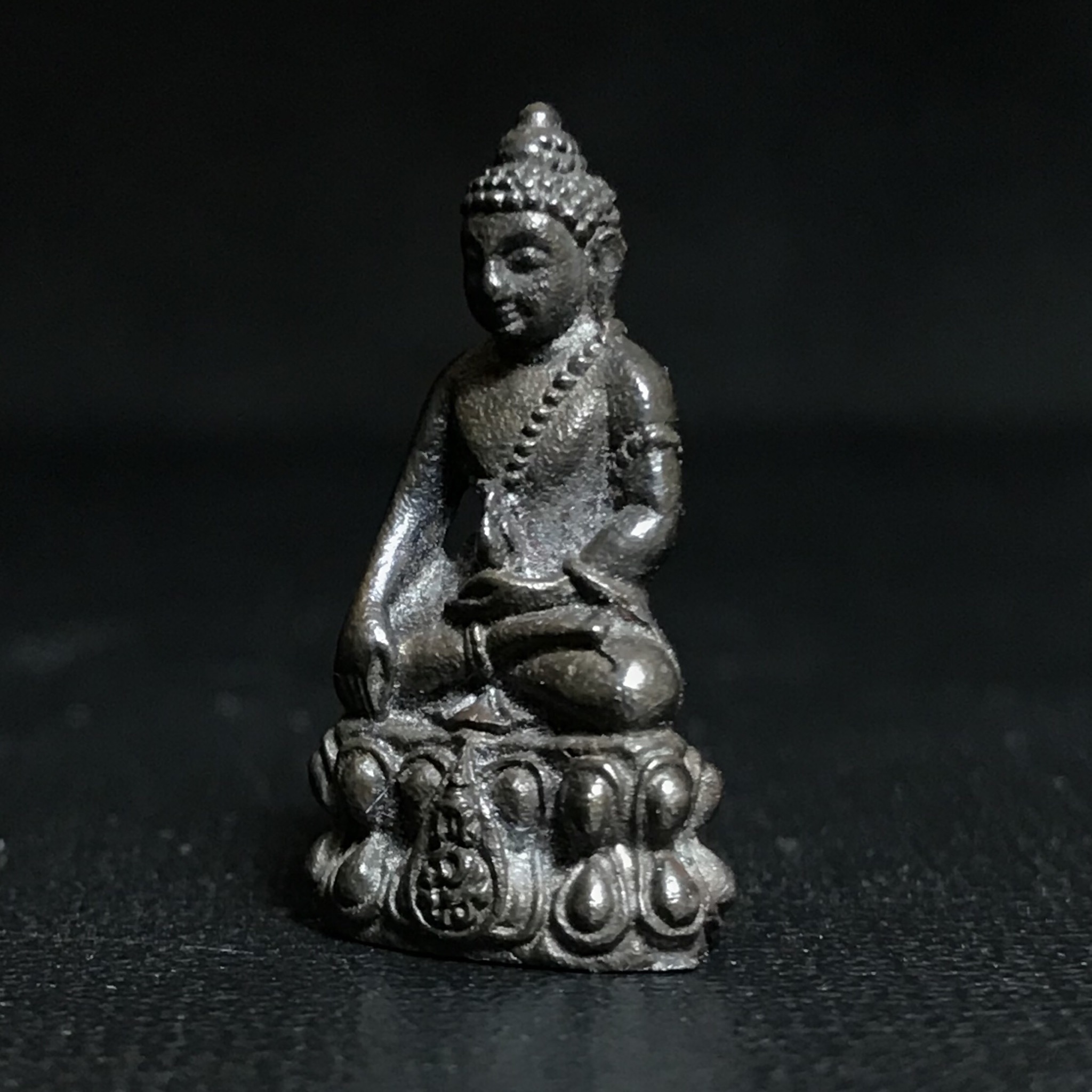 พระชัยวัฒน์นวปทุม ภปร. วัดปทุมวนาราม ปี2535 เนื้อนวโลหะ(ในหลวงรัชกาลที่9เสด็จเททอง)(หายาก1ใน3000องค์)