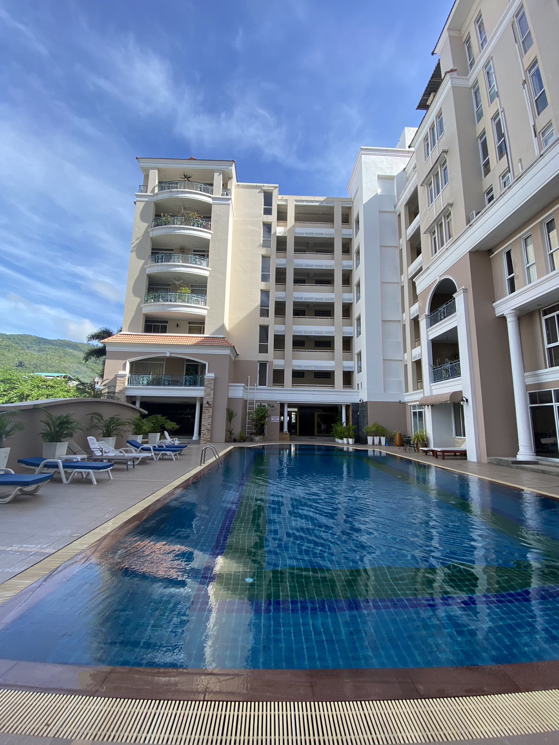 For Rent : Condo near Patong Beach, 2 Bedroom 2 Bathroom, 5th flr.