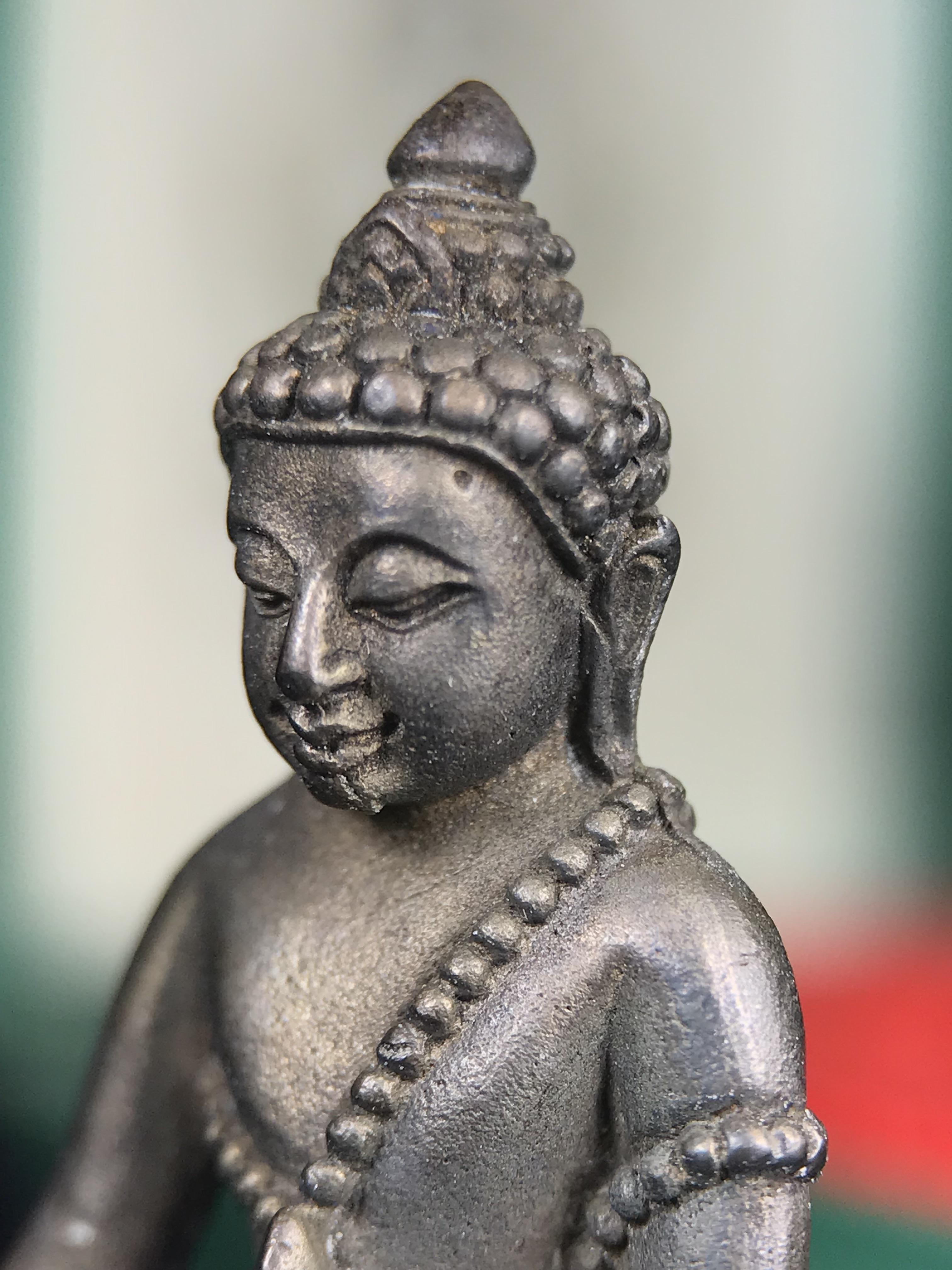 พระกริ่งวาสนา สมเด็จพระสังฆราช(วาสน์)วัดราชบพิธฯ ปี 2531 เนื้อนวโลหะ สร้างเป็นที่ระลึกในคราวที่สมเด็จพระอริยวงศาคตญาณ สมเด็จพระสังฆราช(วาสน์ วาสโน)มีพระชนมายุครบ90พรรษา(ในหลวง ร.9 เสด็จในพิธี)งานแกะแม่พิมพ์โดย นายช่างเกษม มงคลเจริญ)(1ใน1991องค์)