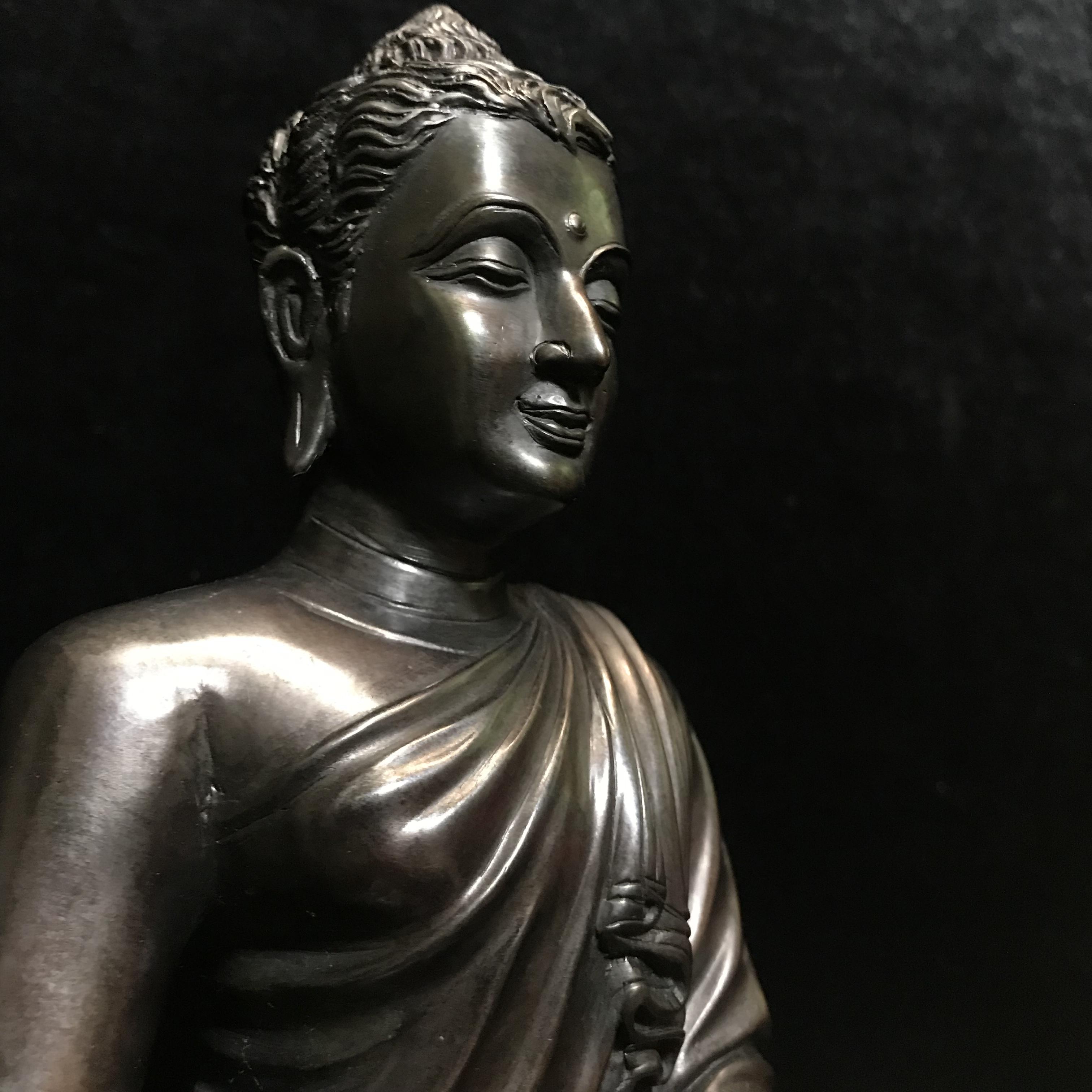 พระพุทธสิทธัตถศาสดา 100 ปี กรมบัญชีกลาง พ.ศ.2533(รุ่นแรก) เนื้อโลหะสำริด รมมันปู หน้าตัก 5.9 นิ้ว (พิธีใหญ่ ศิลป์สวย หายาก)