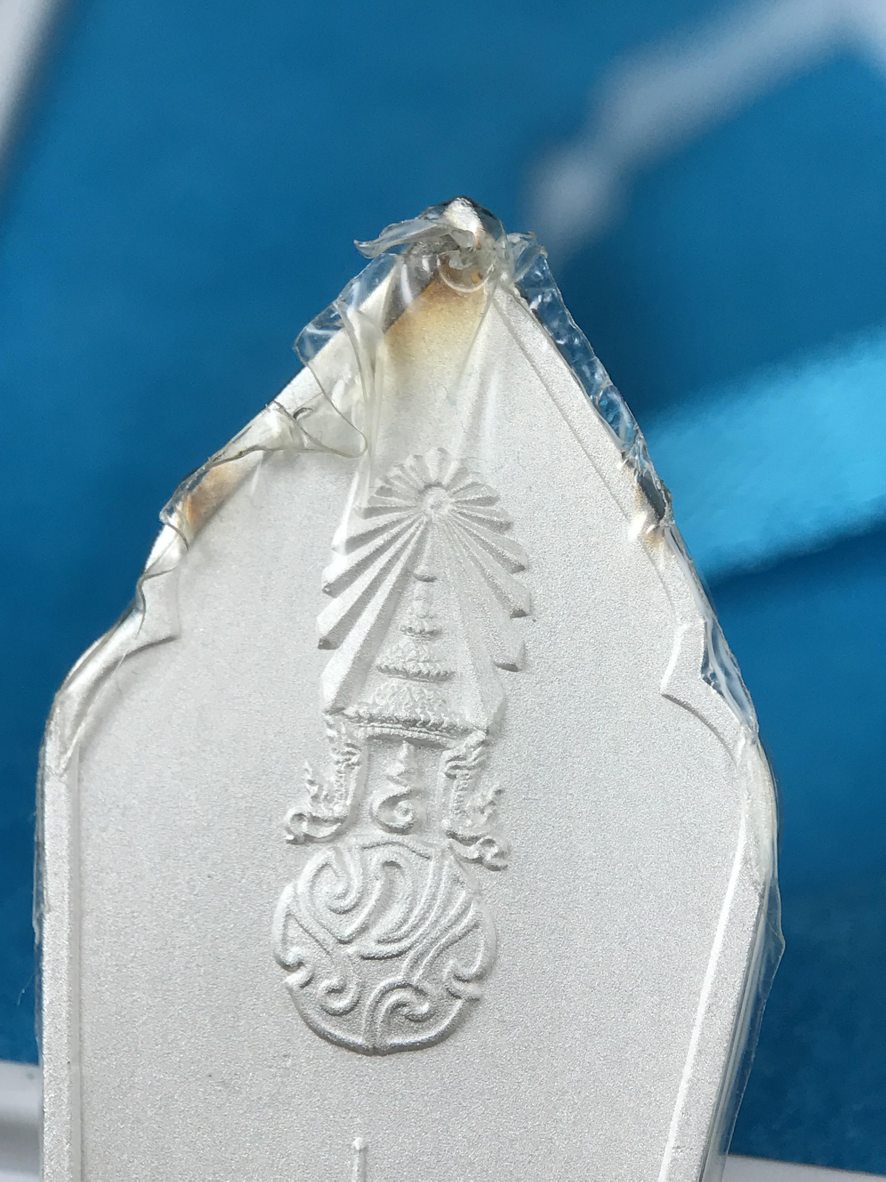 เหรียญที่ระลึกพระพุทธเมตตาประชาไทยไตรโลกนาถคันธารราฐอนุสรณ์ หลัง ภปร. และ สก. วัดทิพย์สุคนธาราม จ.กาญจนบุรี ปี 2558 เนื้อเงิน 99.99% ขนาดสูง 4.6 ซม. ที่ระลึก ร.9 พระชนมพรรษาครบ 7 รอบ และ สมเด็จพระราชินี พระชนมพรรษา 80 พรรษา พิธีใหญ่(หายาก1 ใน 999 เหรียญ)