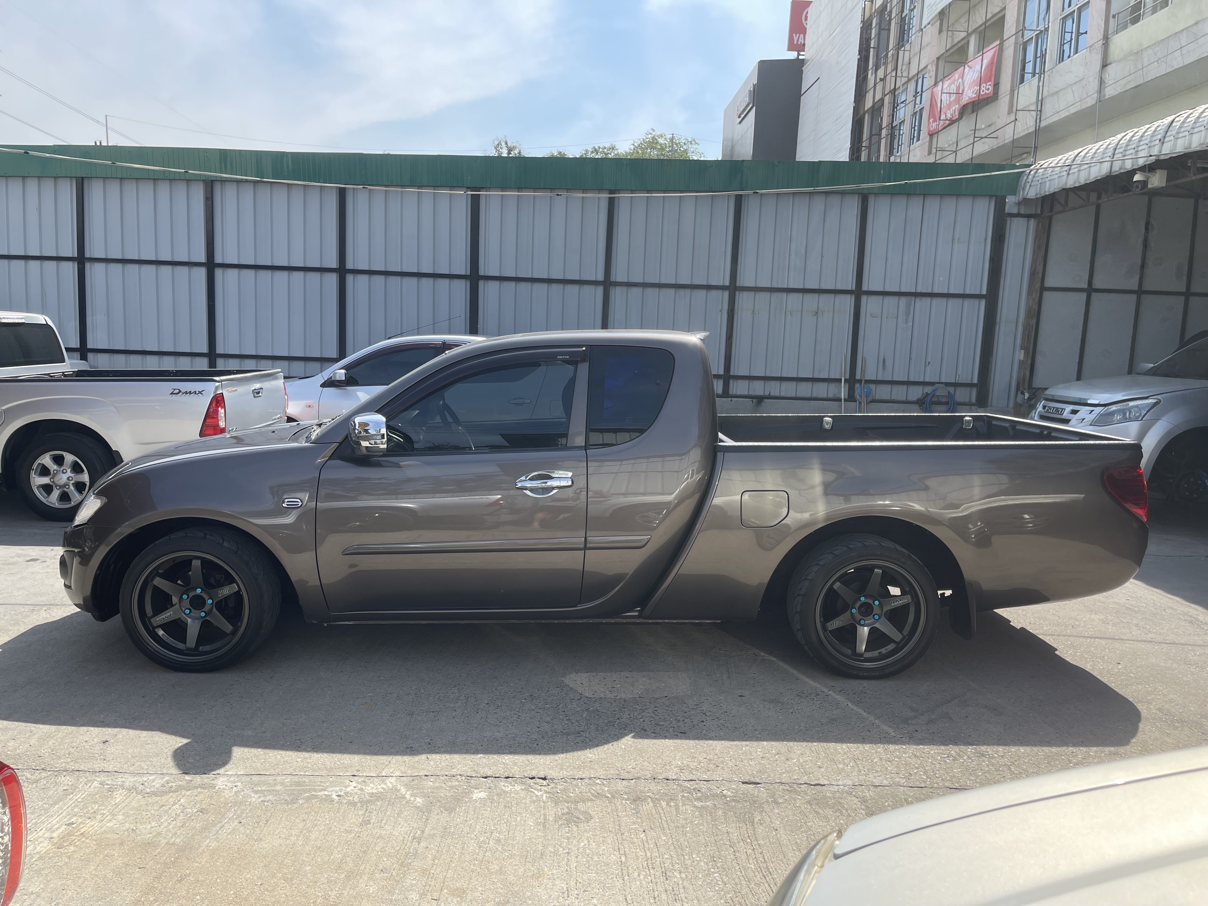 Mitsubishi Triton Cab 2.5 GLX 2014 เงิน