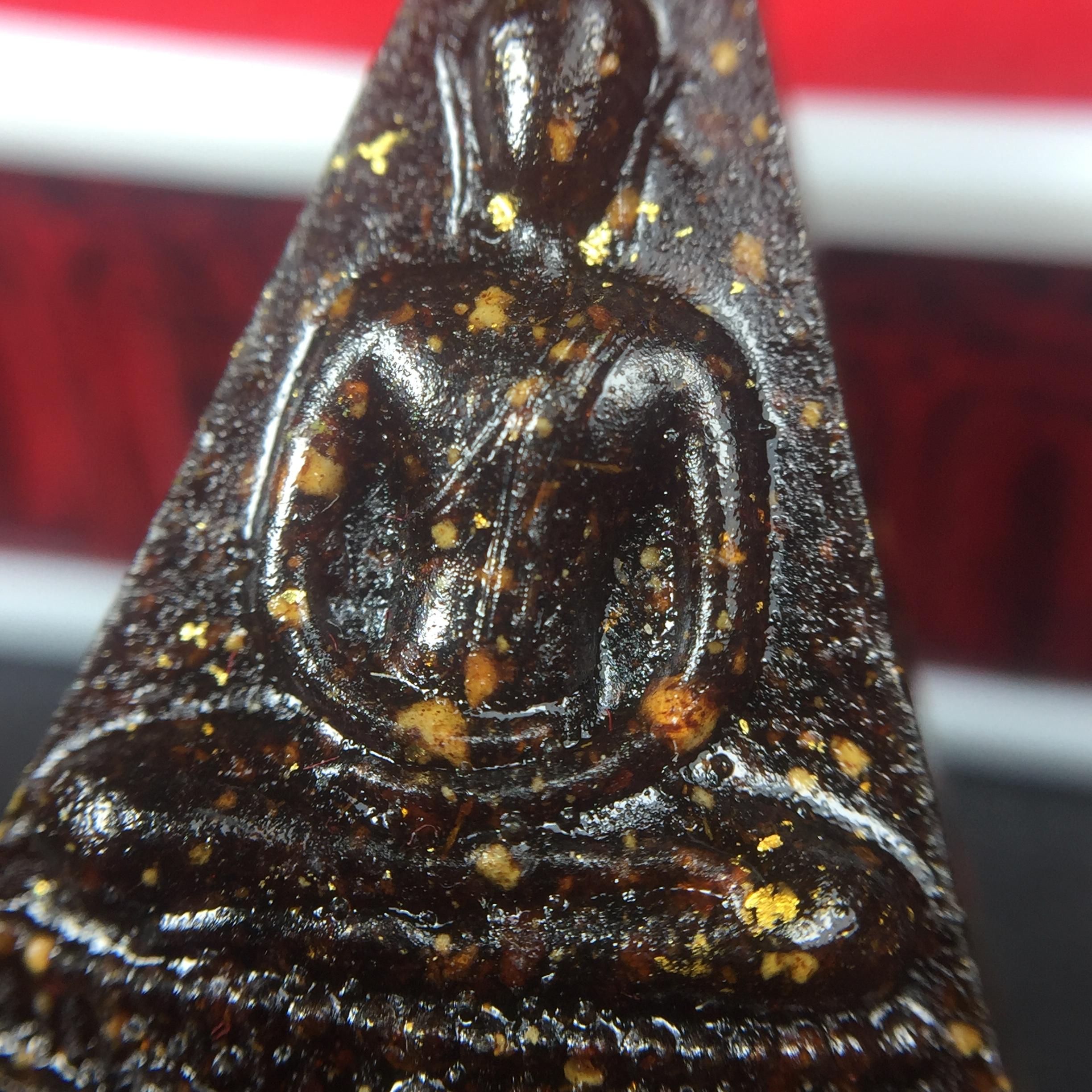 พระกำลังแผ่นดิน พระราชทาน วัดบวรนิเวศวิหาร ปี2539 พิมพ์ใหญ่ กรรมการ (ในหลวง รัชกาลที่ 9 พระราชทานมวลสารจิตรลดา)นิยมหายาก