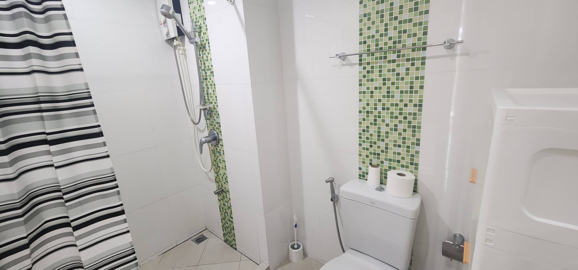 For Rent : Kathu Plus Condominium(2) 1 bedroom 1 Bathroom 4th floor Green view