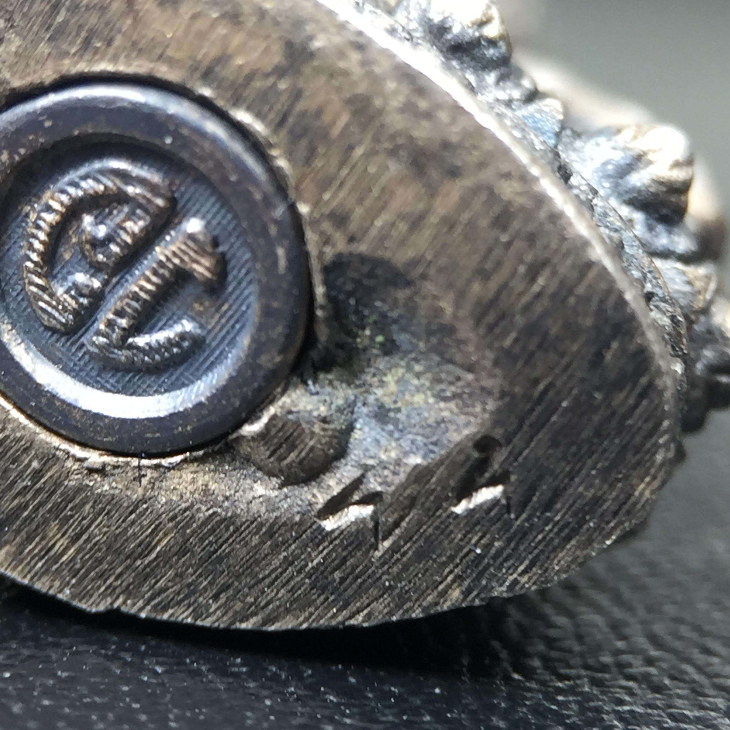 พระกริ่งพรหมรังสี อนุสรณ์ 190 ปี สมเด็จพระพุฒาจารย์ โต วัดอินทรวิหาร ปี2521 เนื้อเงิน(ผิวเดิมเข้มขลัง)พิธีมหาพุทธาภิเษกครั้งยิ่งใหญ่ พิธีสรรพสิทธิชัยไพรีพินาศมหามังคลาภิเษก หมายถึงฤกษ์การปลุกเสกที่เน้นด้านโชคลาภ มีชัยชนะต่อศัตรูการค้า การงาน(รุ่นนี้แนะนำ)