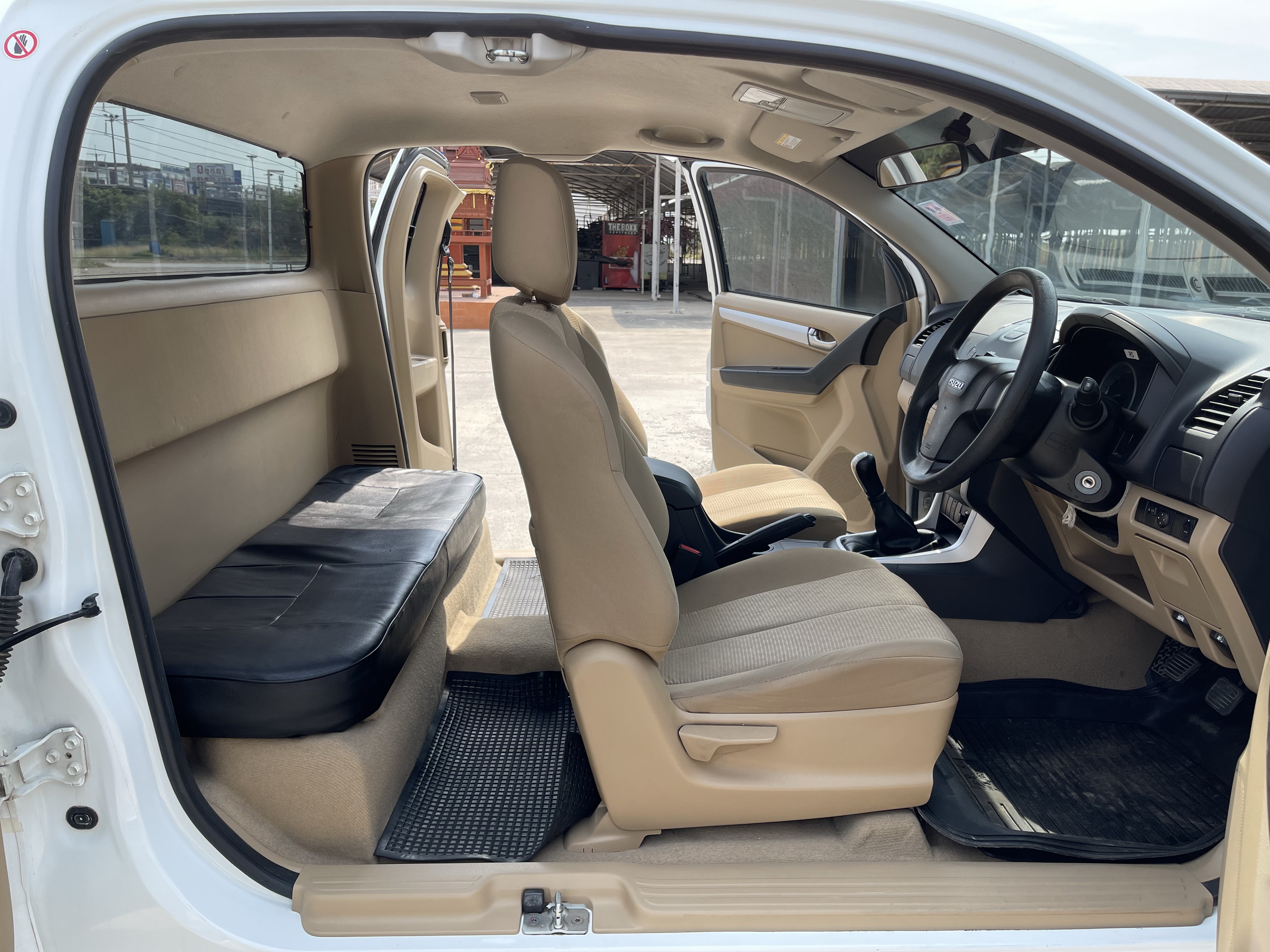 Isuzu Dmax All New Cab 1.9 L 2017 ขาว