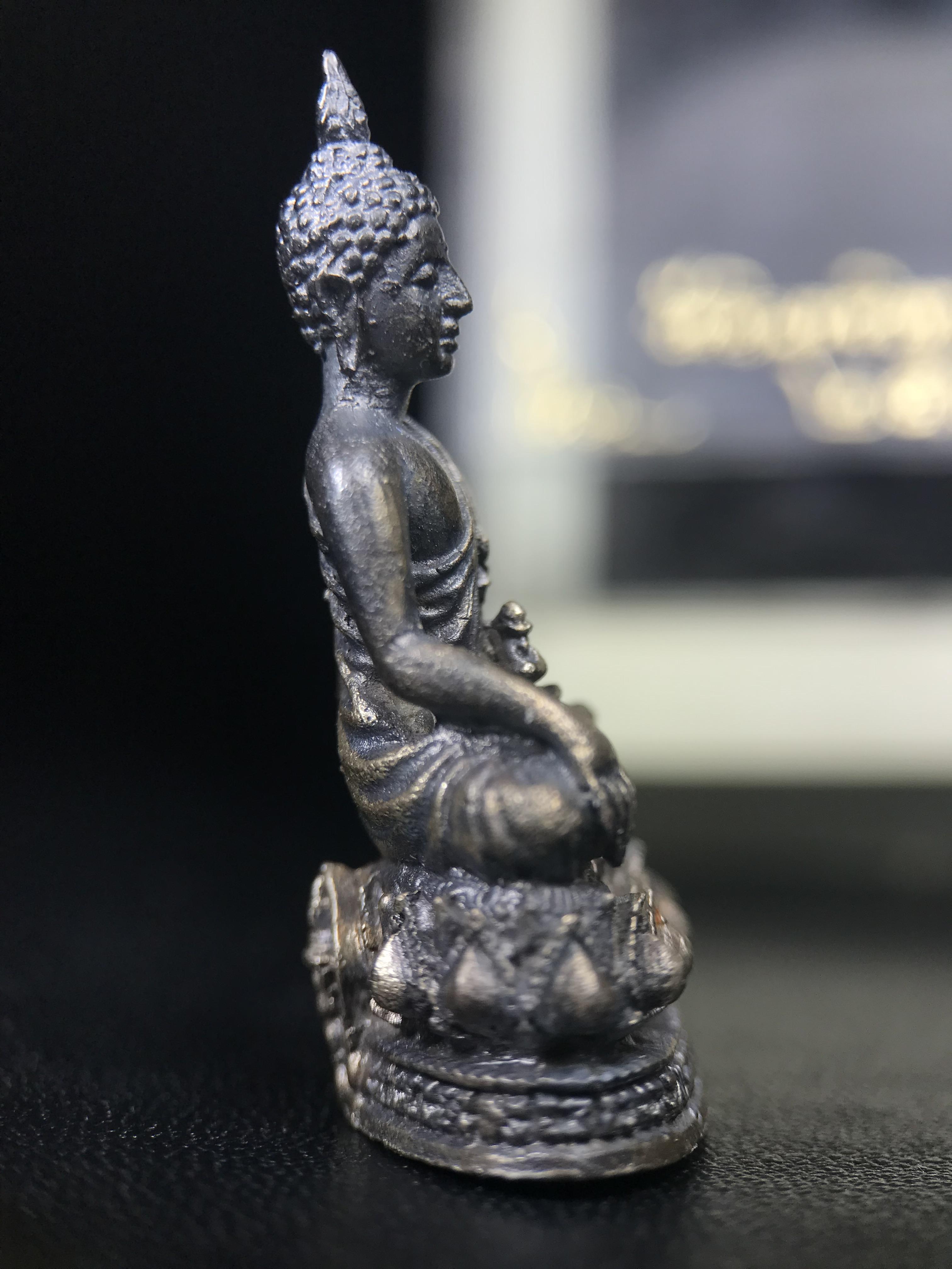 พระกริ่งพรหมรังสี อนุสรณ์ 190 ปี สมเด็จพระพุฒาจารย์ โต วัดอินทรวิหาร ปี2521 เนื้อเงิน(ผิวเดิมเข้มขลัง)พิธีมหาพุทธาภิเษกครั้งยิ่งใหญ่ พิธีสรรพสิทธิชัยไพรีพินาศมหามังคลาภิเษก หมายถึงฤกษ์การปลุกเสกที่เน้นด้านโชคลาภ มีชัยชนะต่อศัตรูการค้า การงาน(รุ่นนี้แนะนำ)