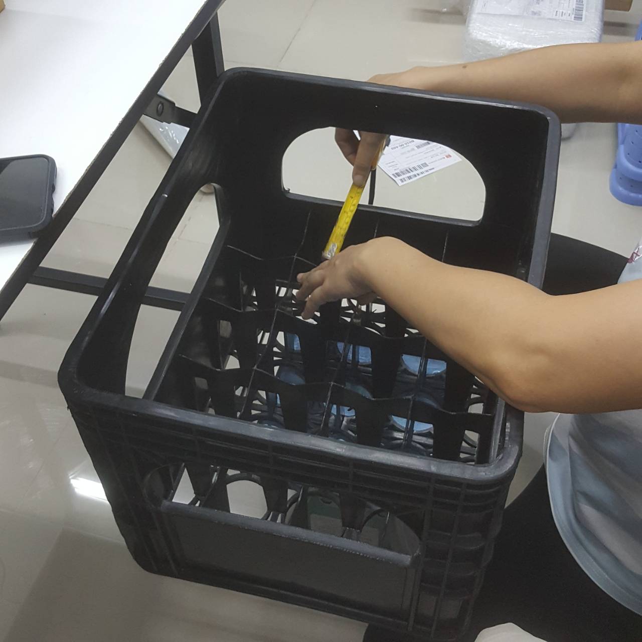 ลังน้ำปลา 20 ช่อง 001 B ดำ