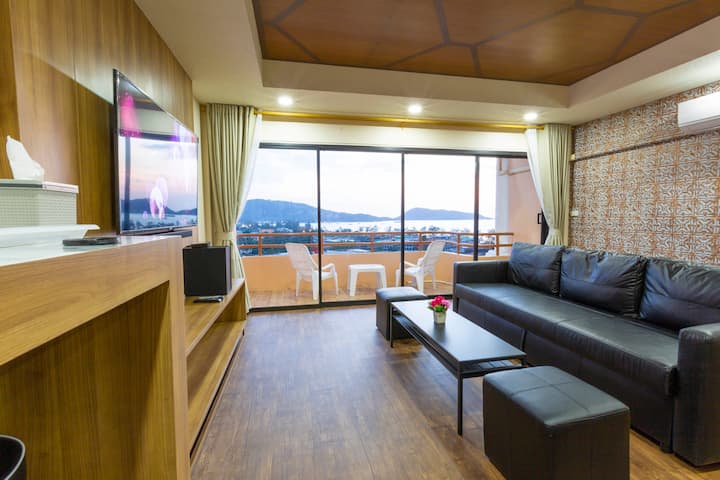 For Rent : Patong Town House 3 Story Sea View 3 bedrooms, 4.5 bathrooms.