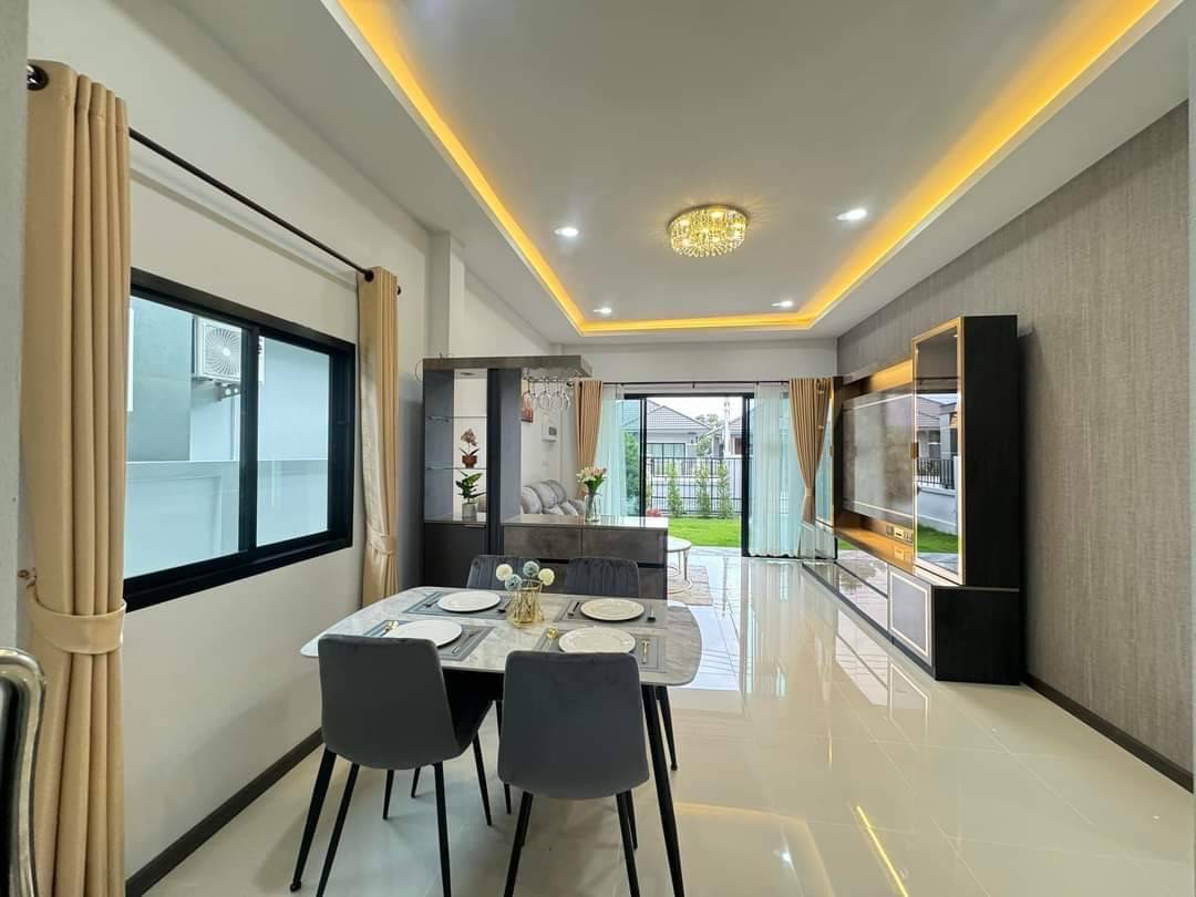 For Sales : Thalang, Brand New Thai Style Pool Villa, 3 bedrooms 2 bathrooms