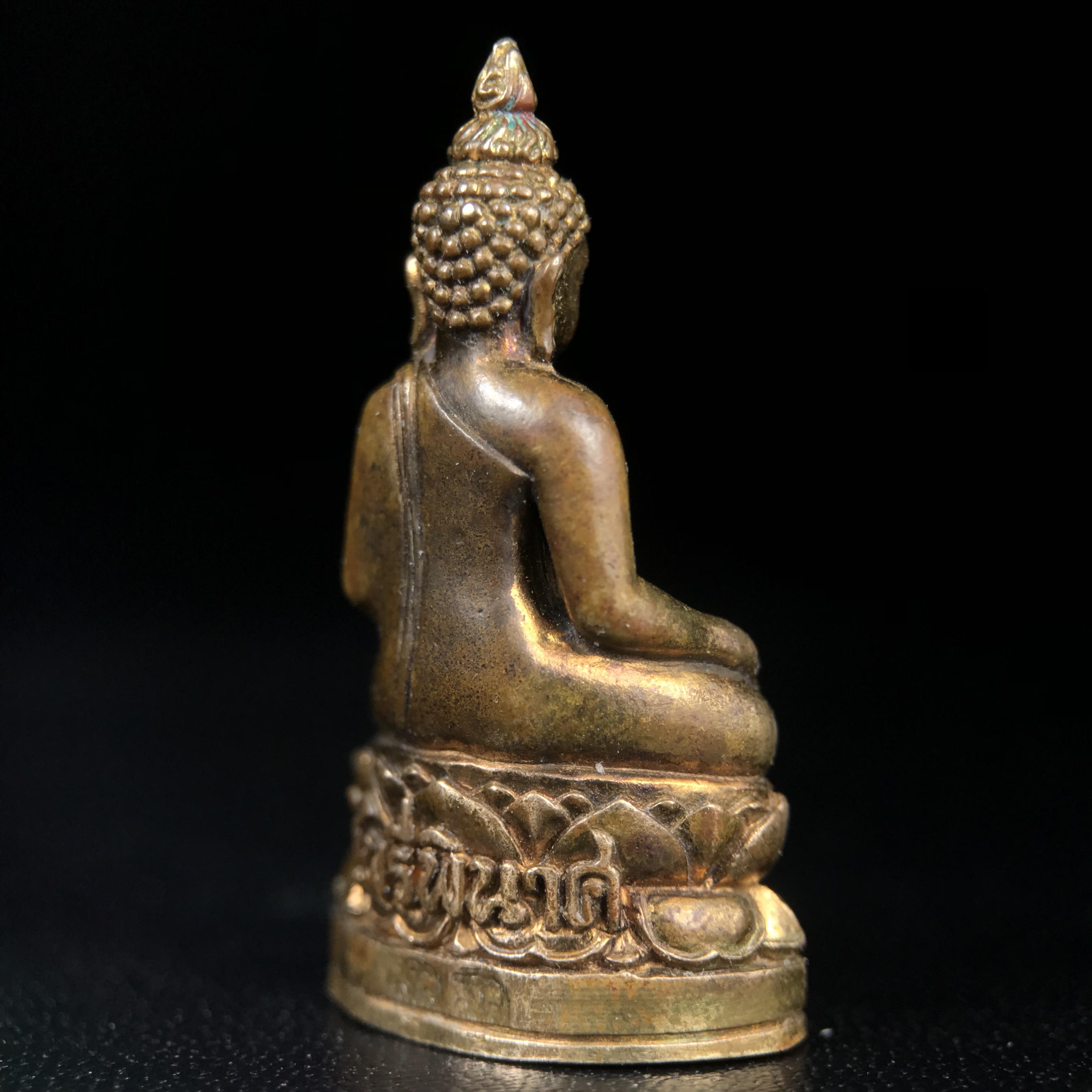 พระกริ่งไพรีพินาศ บรรจุเหล็กไหล ครั้งแรกและครั้งเดียวในประวัติศาสตร์ เฉลิมพระเกียรติ พระบาทสมเด็จพระเจ้าอยู่หัวรัชกาลที่9 พระชนมพรรษา 6 รอบ ปี2542 เนื้อสัมฤทธิ์(บรรจุเหล็กไหล)ดีนอก-ดีใน พิธีใหญ่ มวลสารเด่น(พิเศษกรรมการ ตอก 2 โค๊ต หมายเลข ๒๒๑๘)หายาก