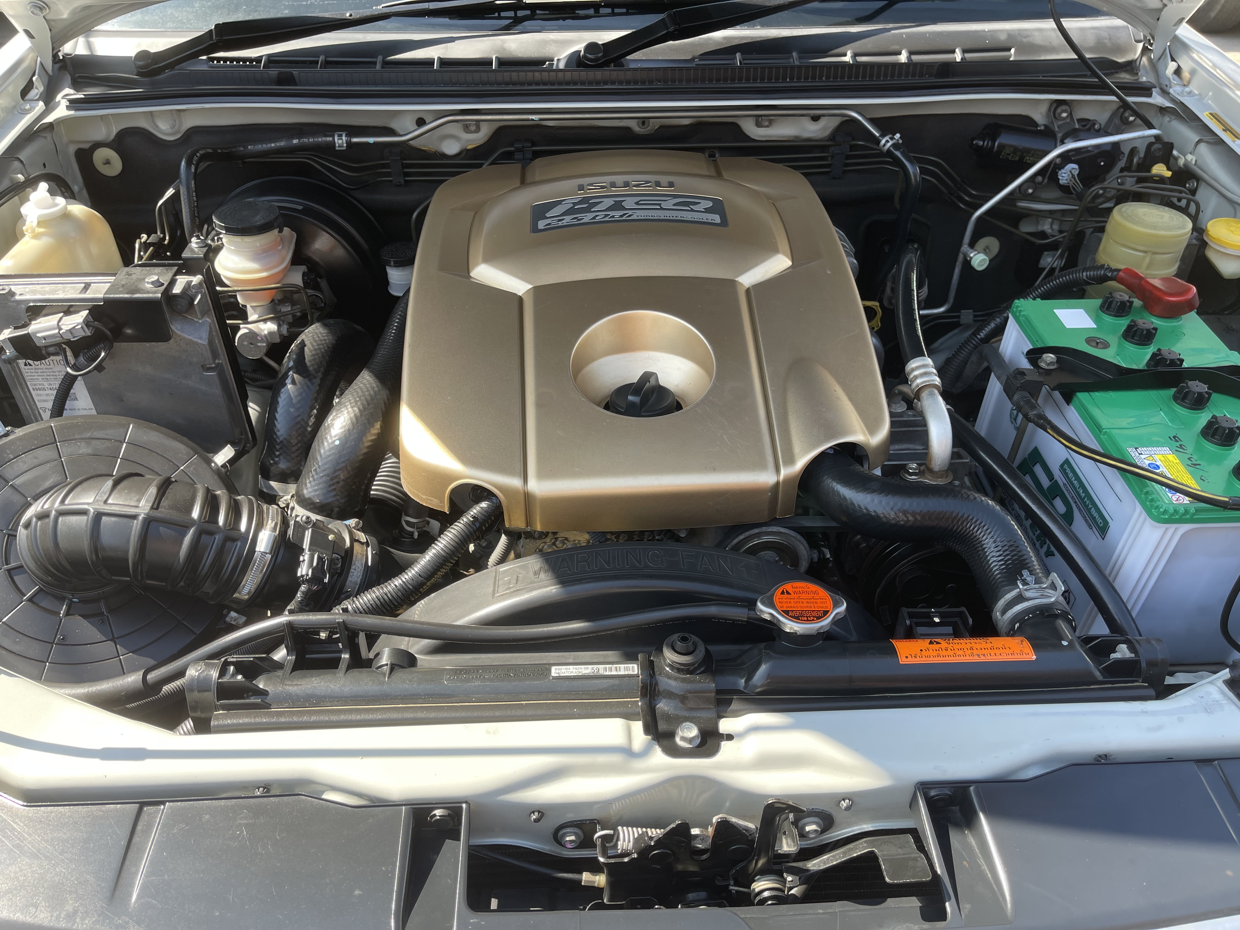 Isuzu Dmax 4ประตู Hilander 2.5 Abs 2008 เงิน