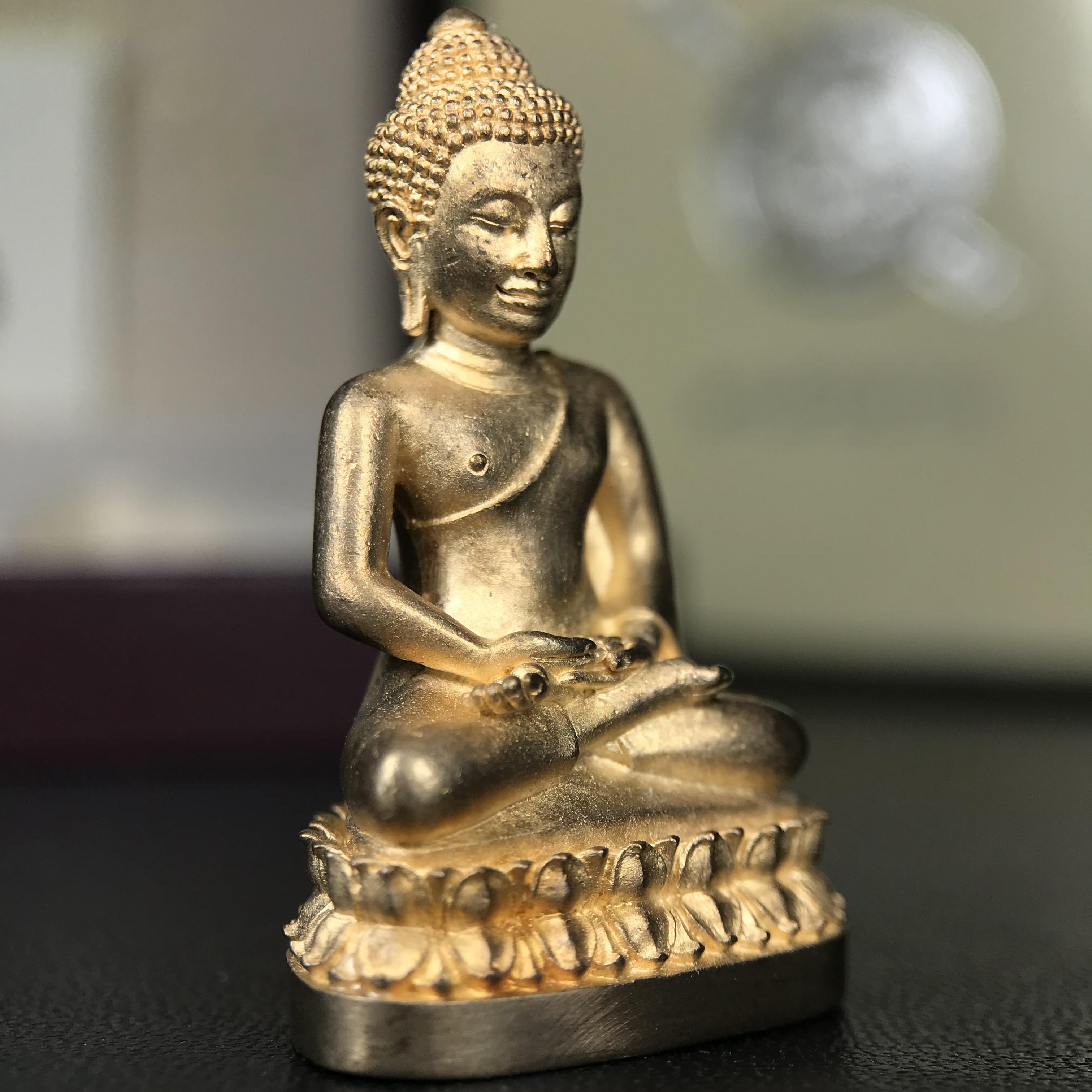 พระกริ่งนิรันตราย สำนักงานตำรวจแห่งชาติ ปี 2555 พุทธาภิเษก วัดบวรนิเวศวิหาร ปี 2555 เนื้อสัมฤทธิ์ อุปกรณ์ใบกล่องครบ น่าสะสม ที่สุดความศักดิ์สิทธิ์ สุดเข้มขลัง มวลสารดี พิธีใหญ่ เกจิดังทั่วประเทศ 255 รูป ร่วมอธิษฐานจิตปลุกเสก พระสภาพสวย