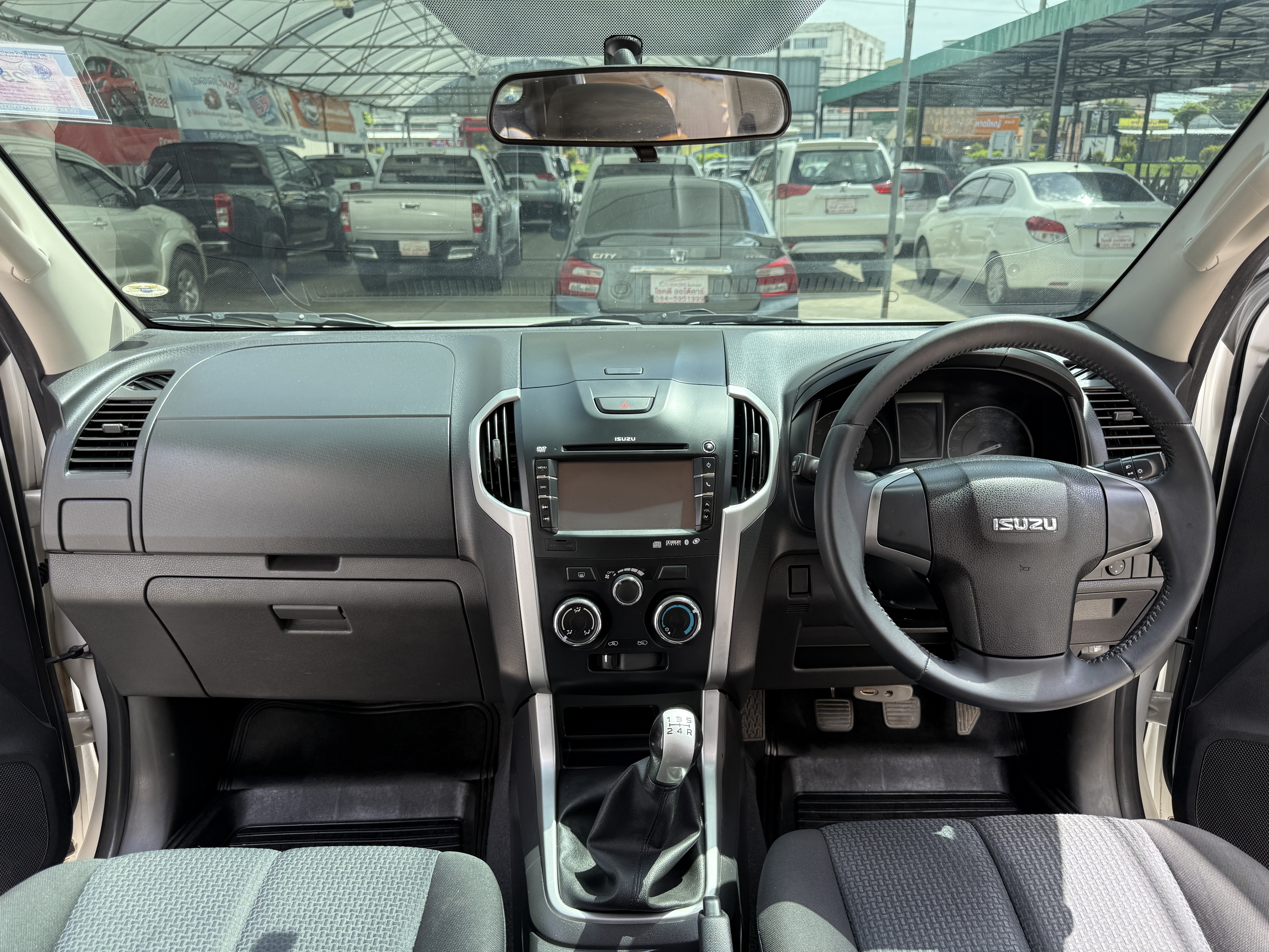 Isuzu Dmax All New 4ประตู Hilander 2.5 Vgs Z Dvd 2013 ขาวมุก