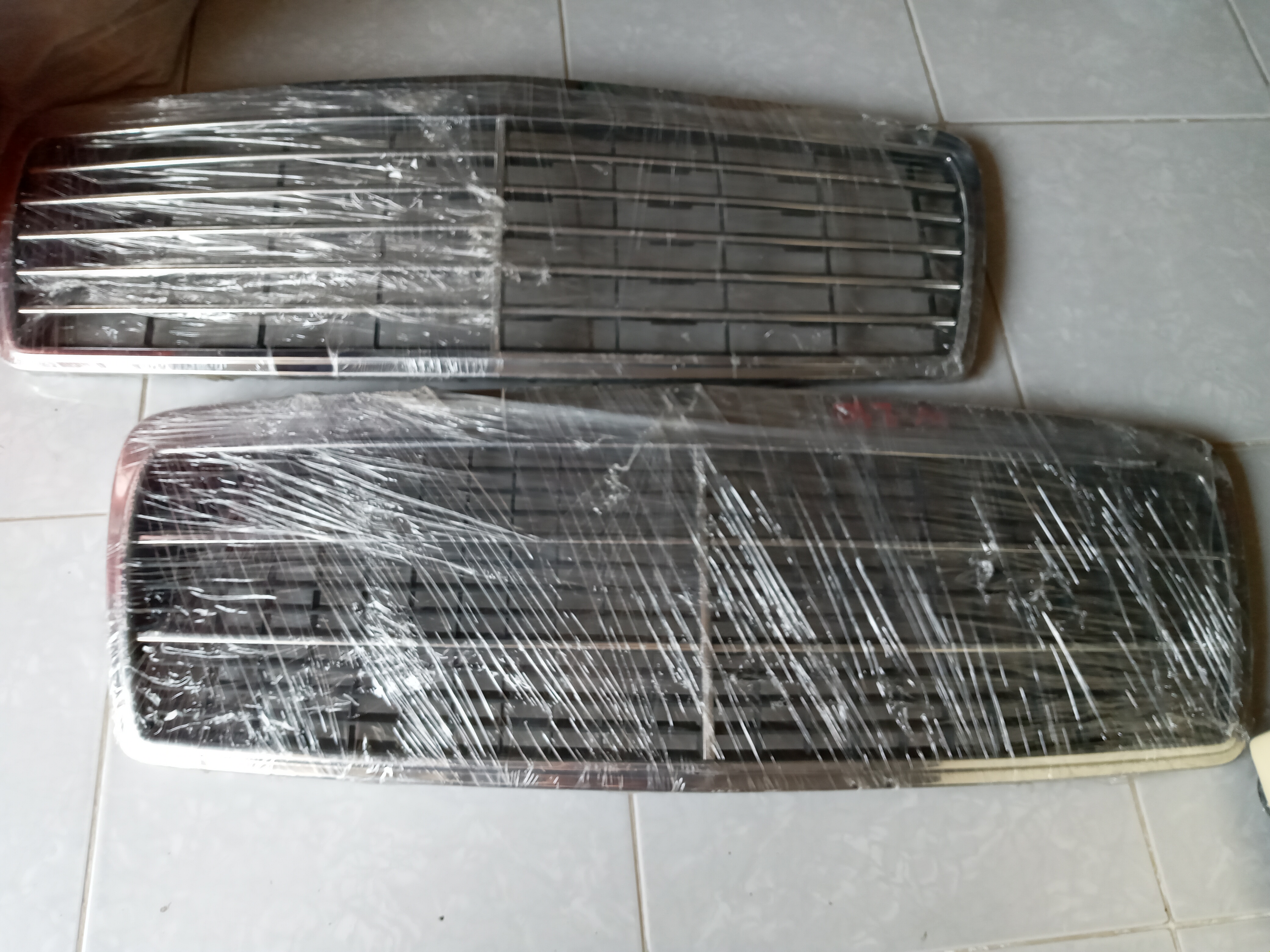 กระจังหน้าBENZ W202