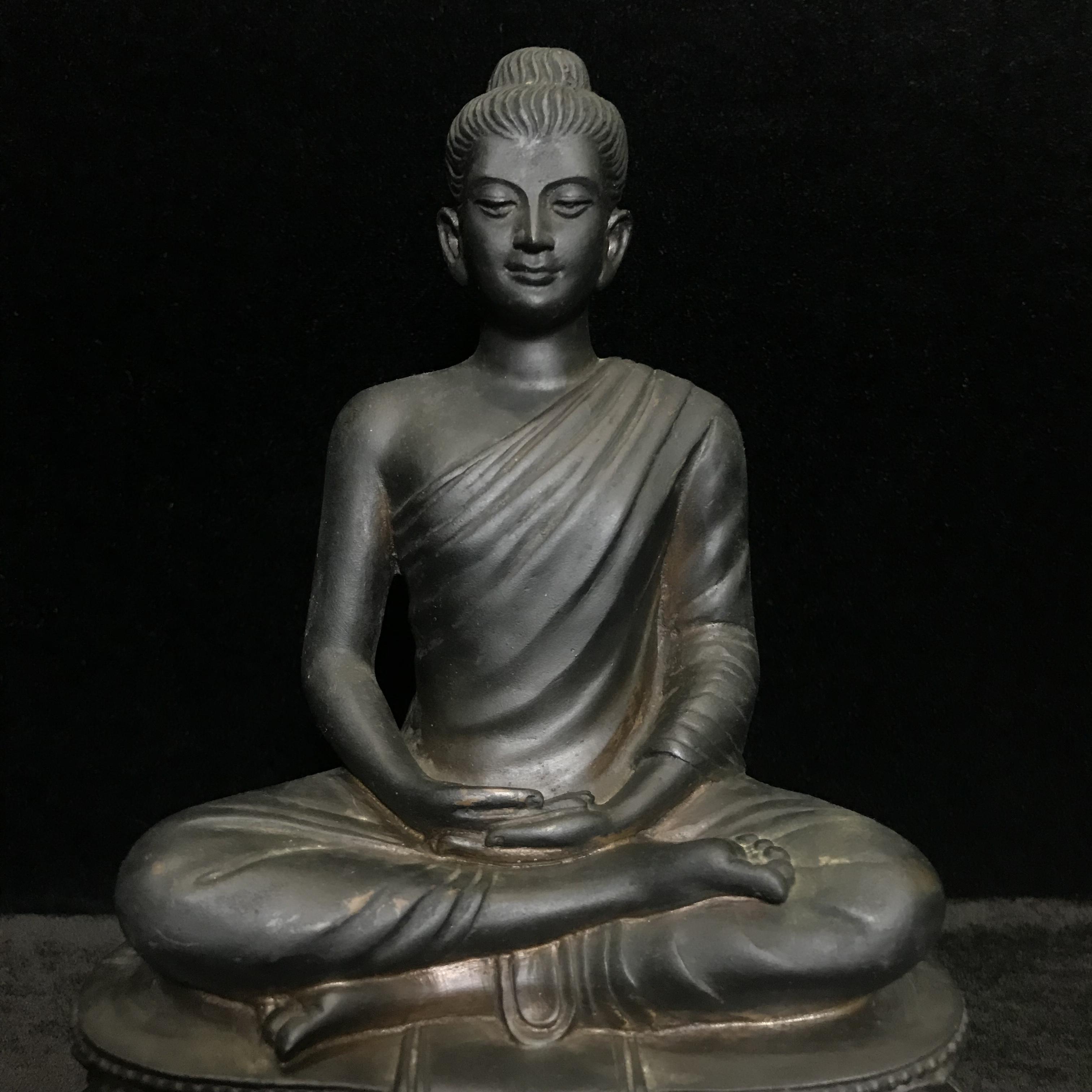 พระพุทธศรีประกายสิทธิ์ ภปร.วัดบวรนิเวศวิหาร ที่ระลึกสร้างโรงพยาบาลสมเด็จพระ ศรีนครินทร์ ปี 2525 หน้าตัก 5นิ้ว(พระราชทานเม็ดพระธาตุบรรจุใต้ฐาน)