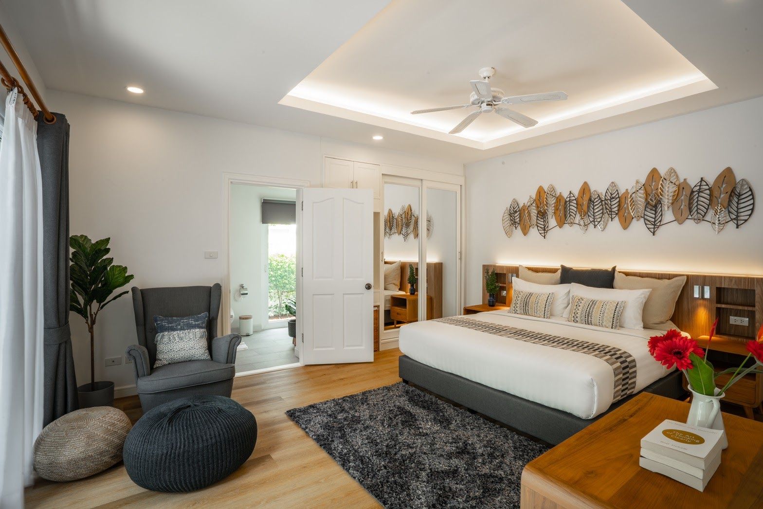 For Rent : Rawai, Luxury Private Pool Villa, 2 bedrooms 2 Bathrooms, Pool view.