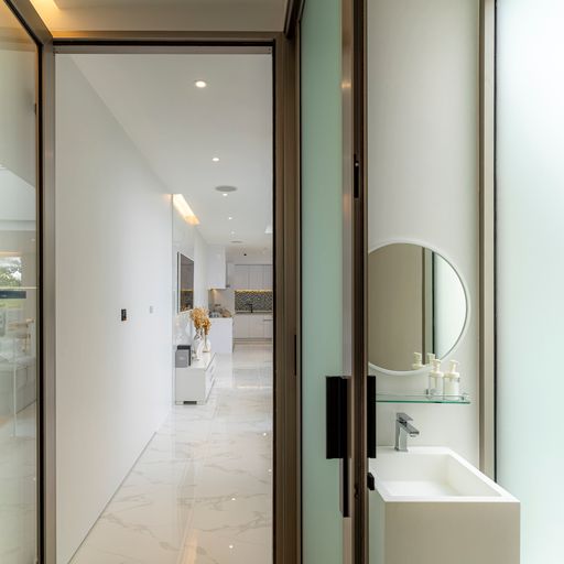 For Sales : Cherngtalay, 3-Storey Private Pool Villa @soi Pasak 8, 3 Bedrooms, 3 Ensuite bathrooms