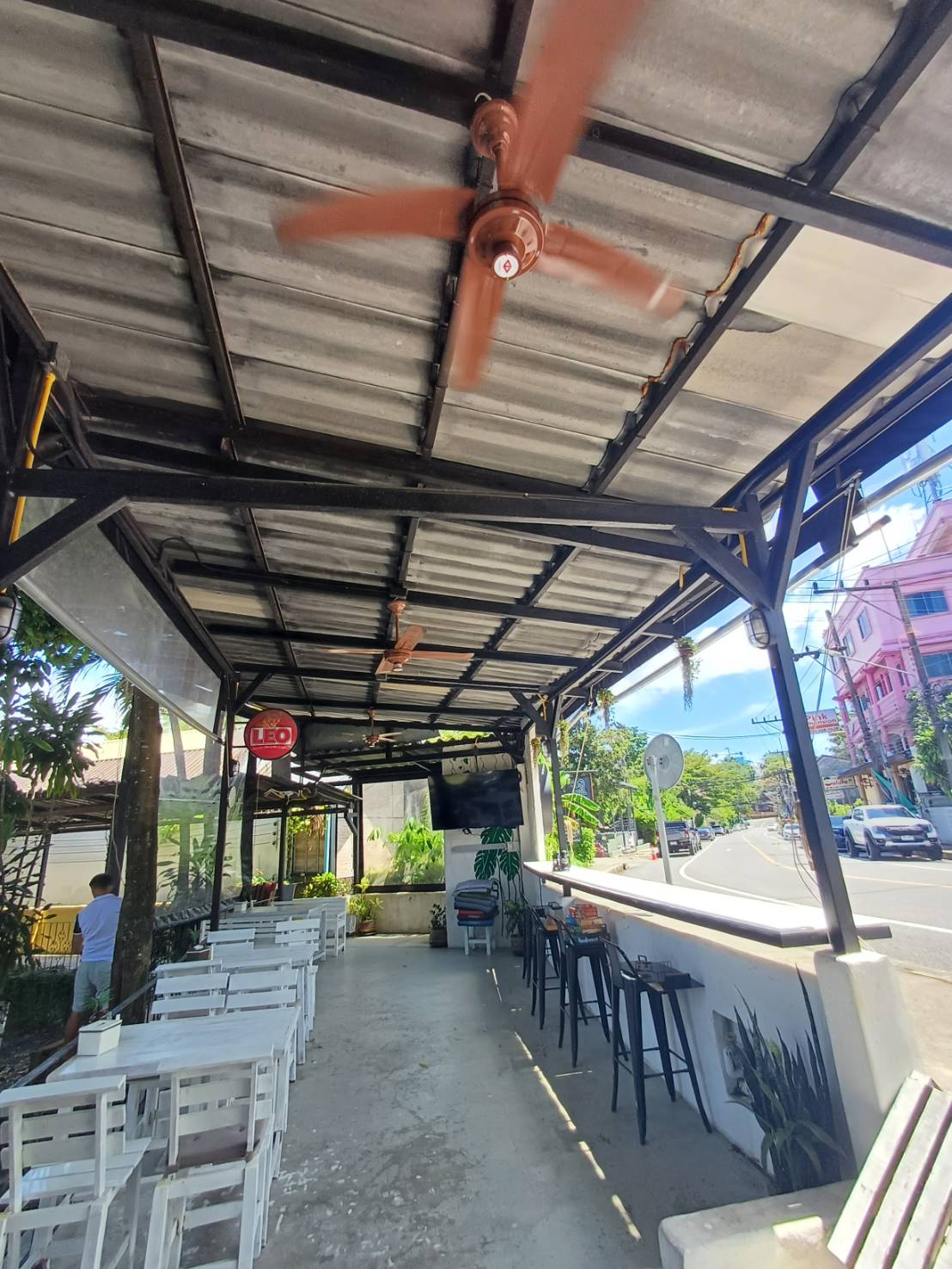 For Rent : Talat Yai, Bar&Restaurant, 2 Rooms 3 Batrooms