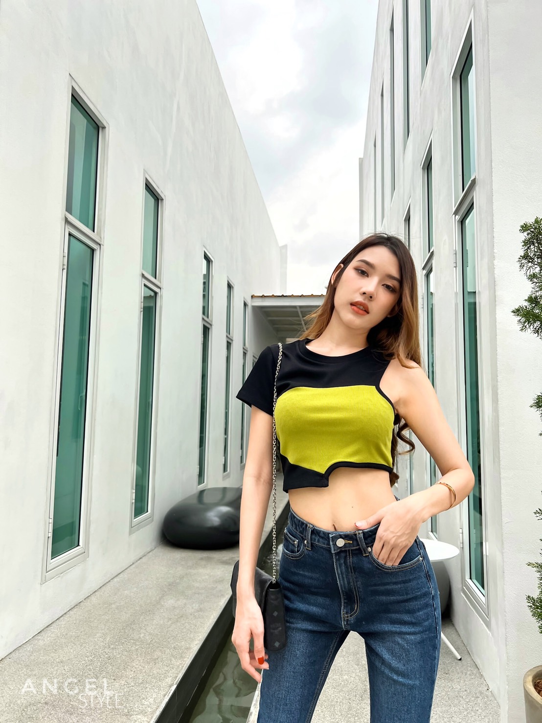 ครอปแขนเดียว