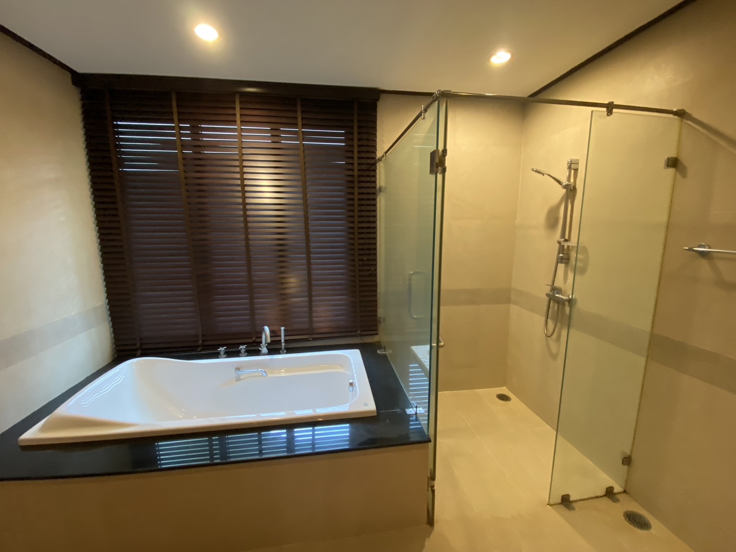 For Rent : Kathu, The Heritage Condo, 2 Bedroom 3 Bathroom, 2nd flr.