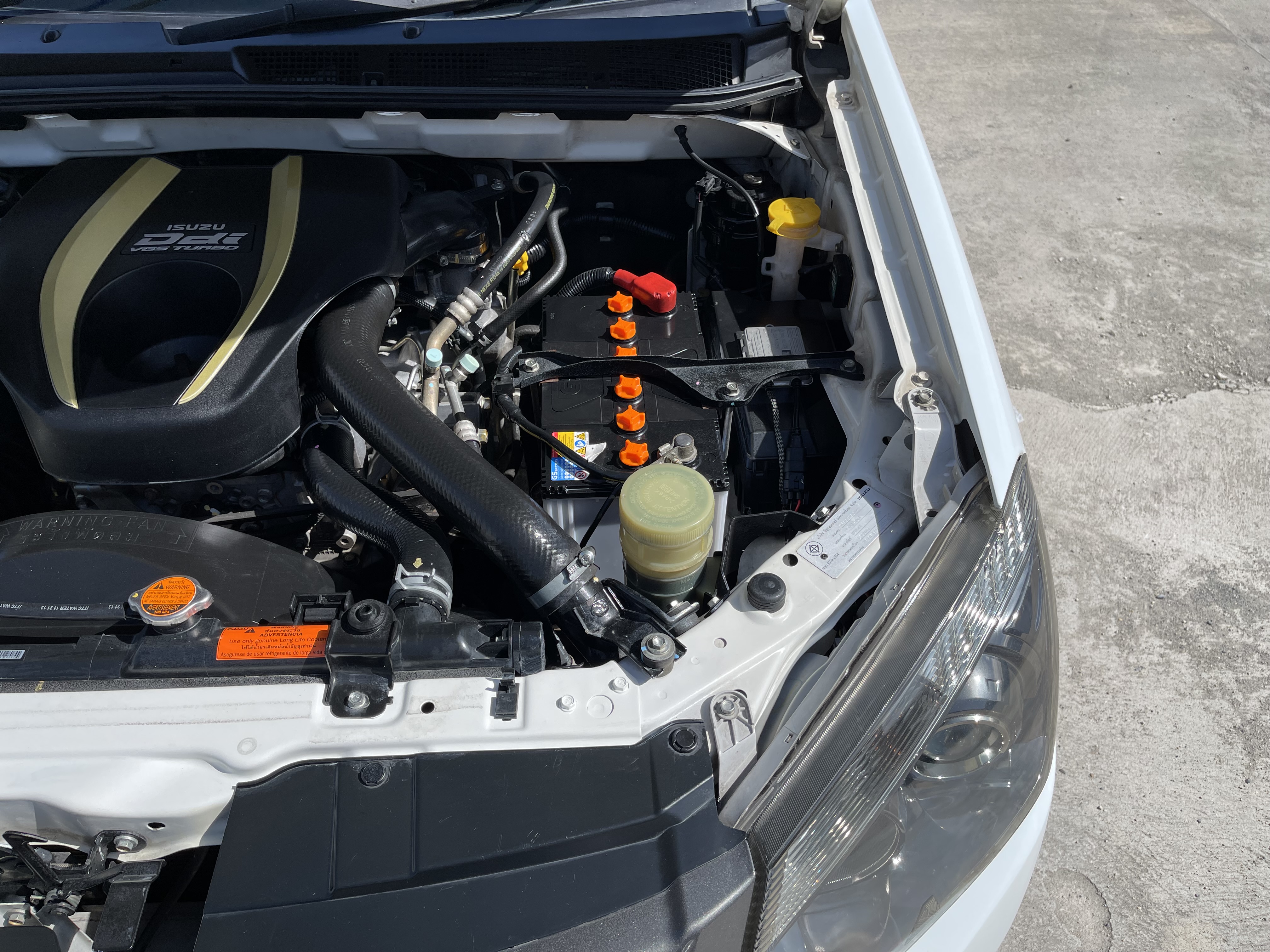 Isuzu Dmax All New Cab 2.5 Vgs Z X-Series 2014 ขาวมุก