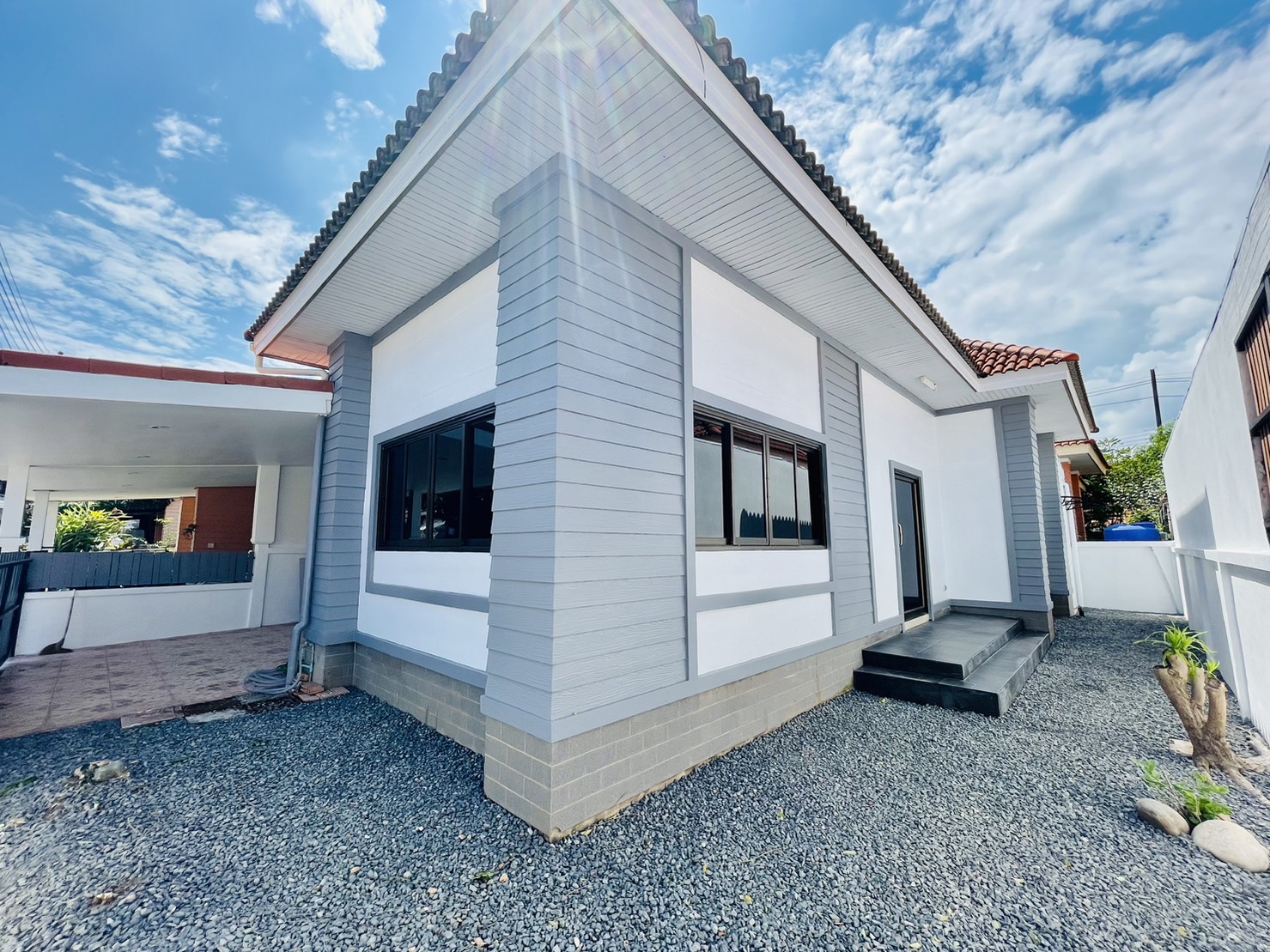 For Sales : Kohkeaw, Town Home @Chaofa Garden Home, 3 Bedrooms 2 Bathrooms