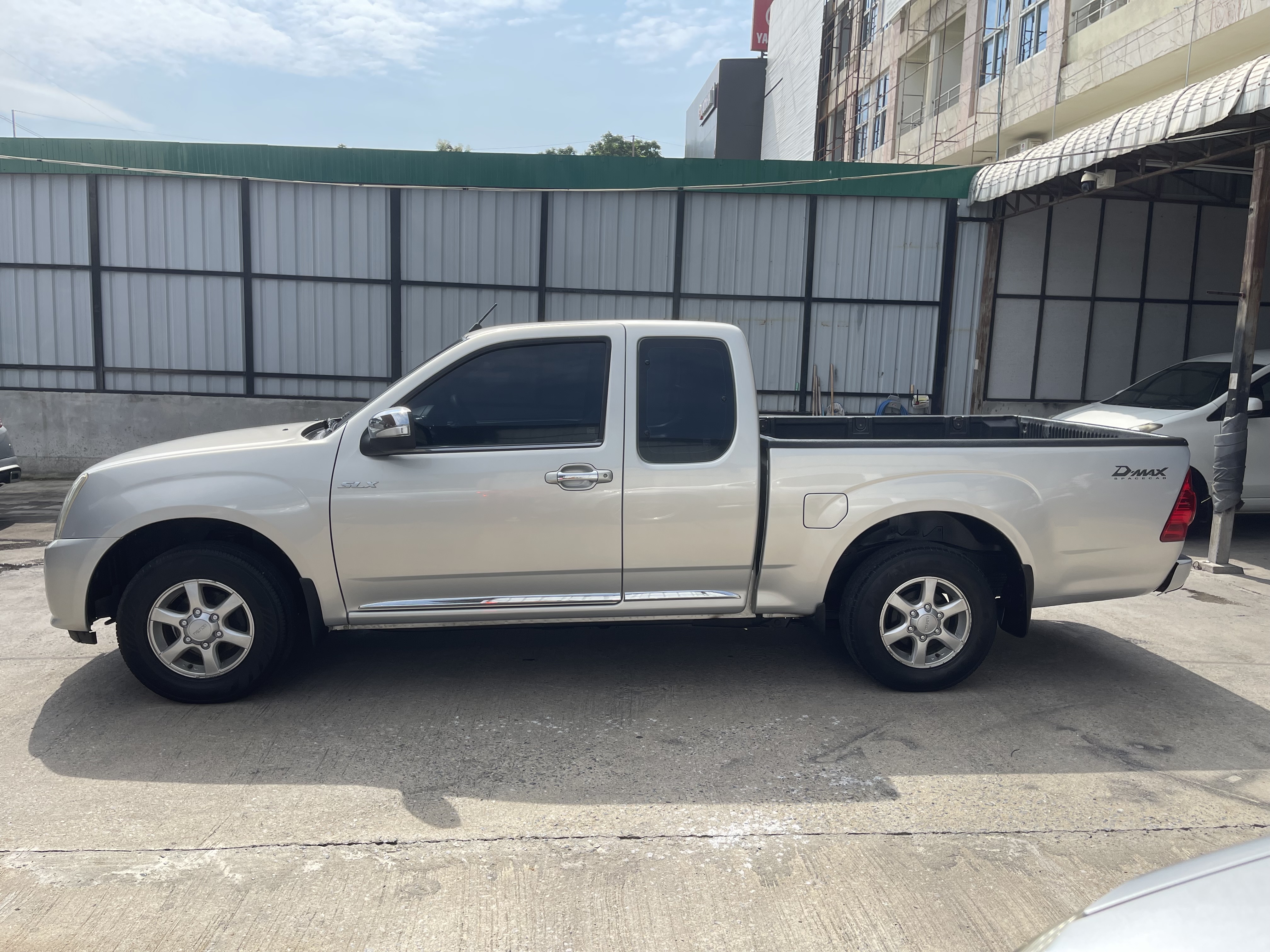 Isuzu Dmax Cab SLX 2.5 2011 เงิน