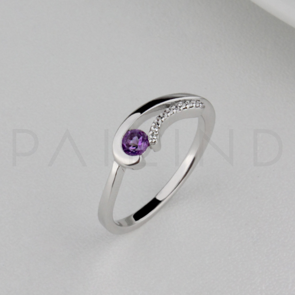 แหวนเงินดีไซน์ฝังเพชรรัสเซียประดับ AMETHYST