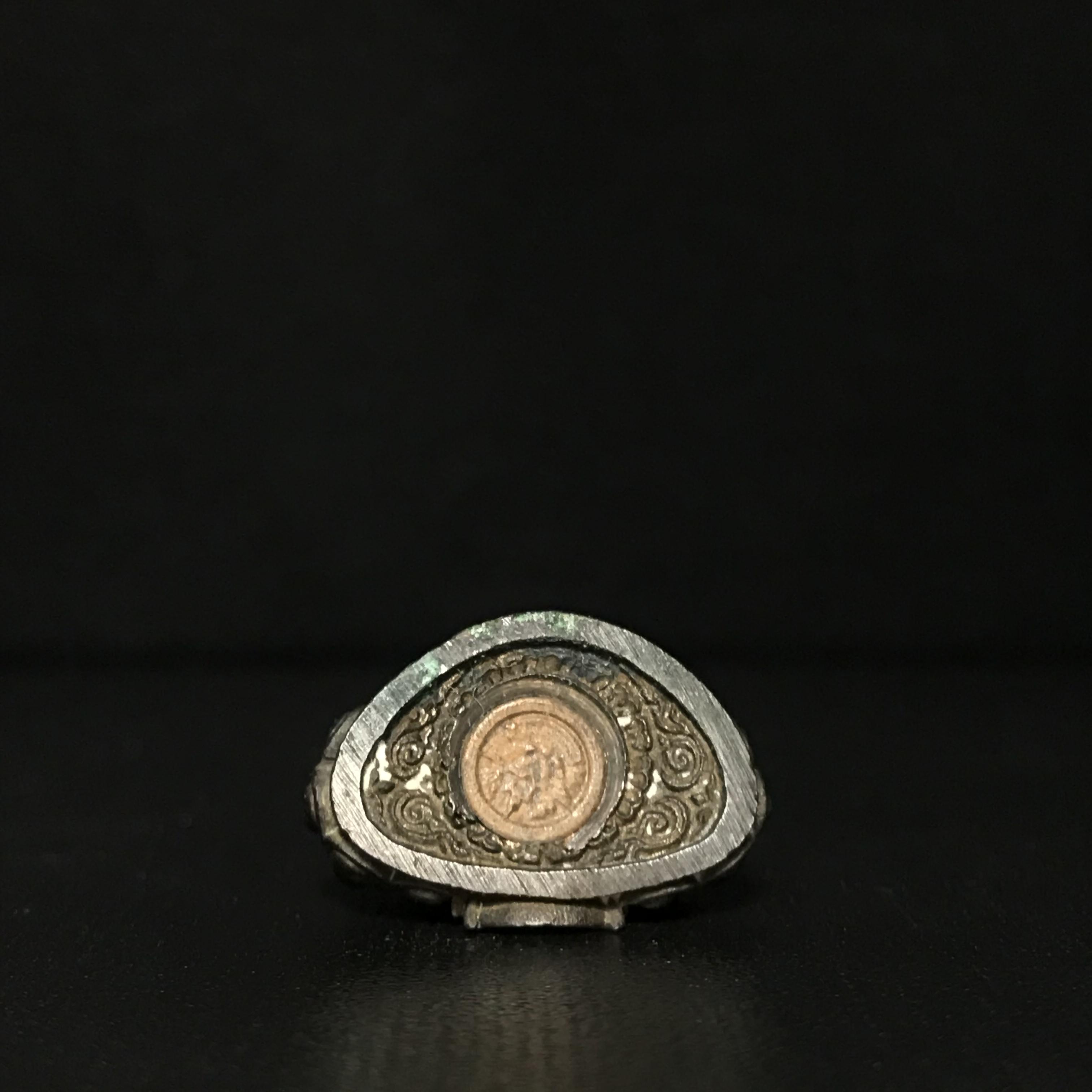 พระกริ่งศิรากาศ(วัตถุมงคล"คุ้มเกล้าฯ") ภปร. รพ.ภูมิพล เนื้อนวโลหะพิมพ์หน้าไทย (ในหลวงรัชกาลที่9เสด็จเททอง)