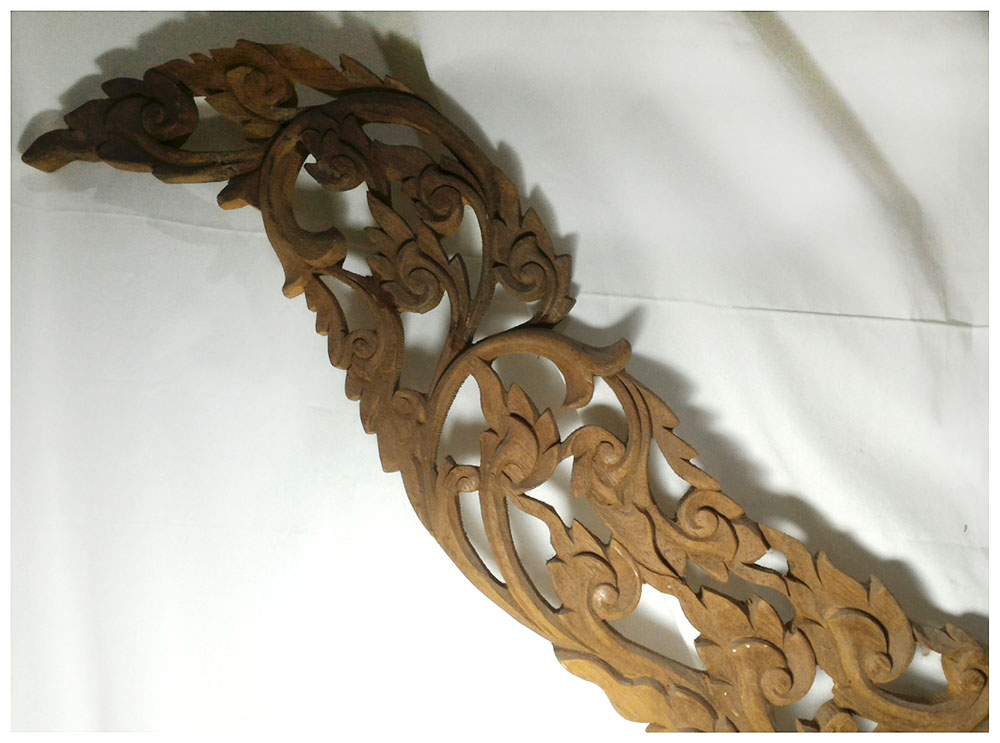 ไม้แกะสลัก กาแล 93cmxสูง63cm งานเก่า