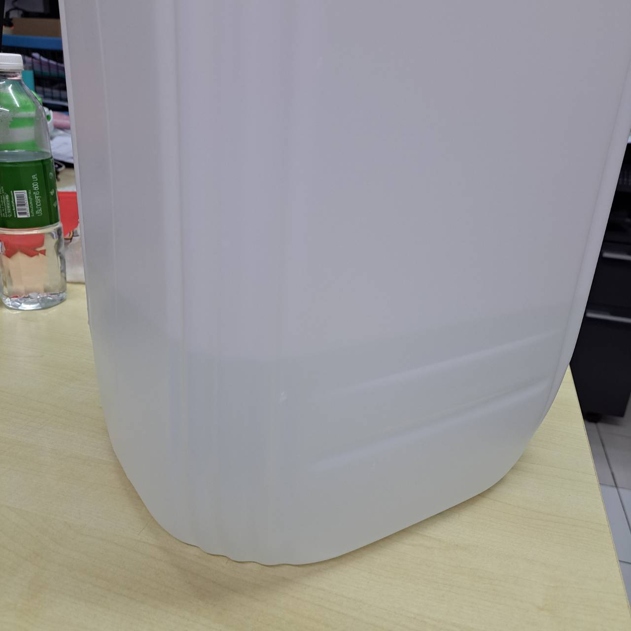 แกลลอน 20 ลิตร สีขาวใส M2