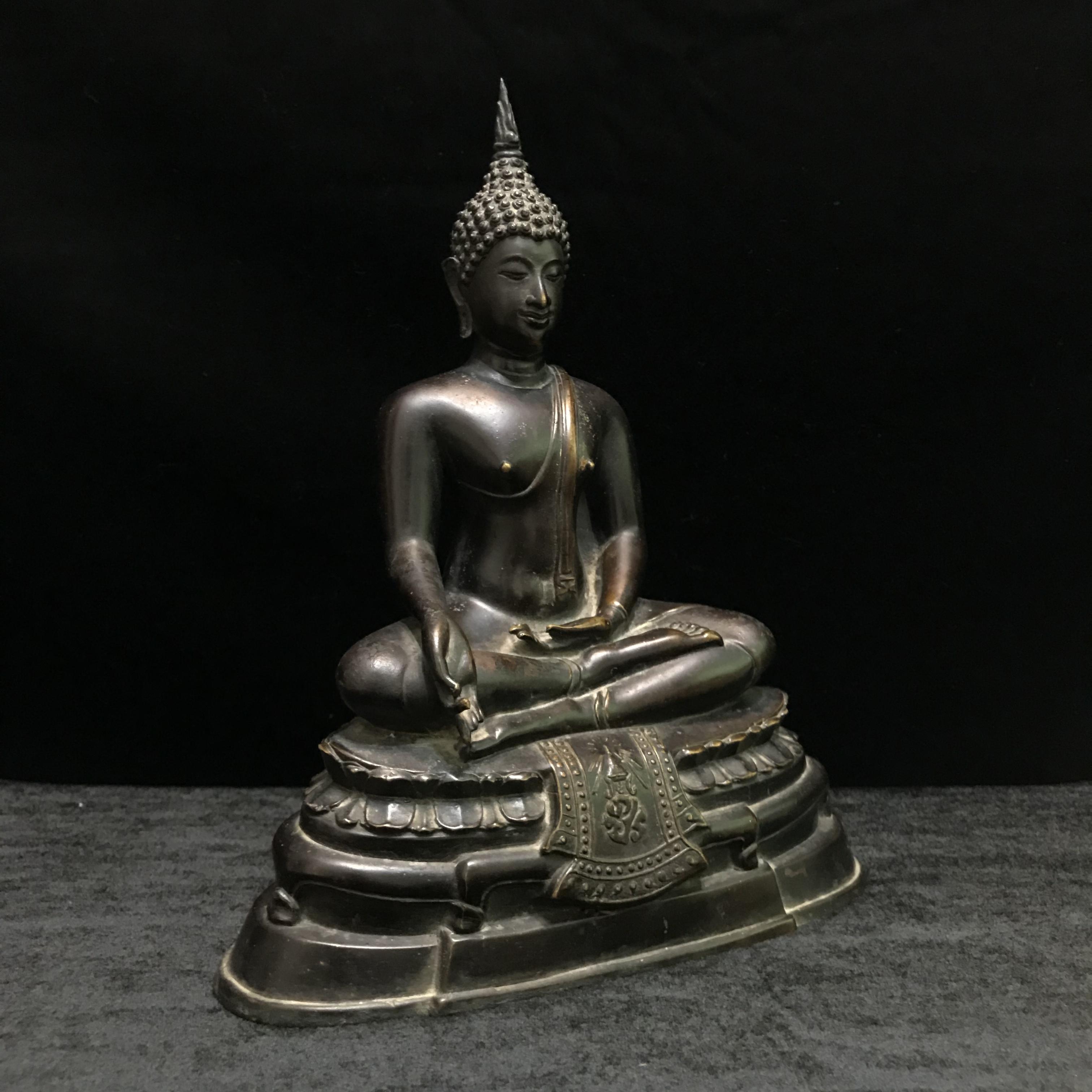 จักรพรรดิแห่งพระบูชา ภปร พระพุทธรูป ภปร รุ่นแรก(กฐินต้น) พ.ศ.2506 วัดเทวสังฆาราม(วัดเหนือ)จังหวัดกาญจนบุรี หน้าตัก5นิ้ว(ในหลวงรัชกาลที่9เสด็จเททอง)