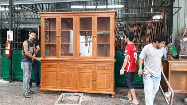 ตู้โชว์ 4 ลิ้นชักล่างทึบ ขาตุ่ม
