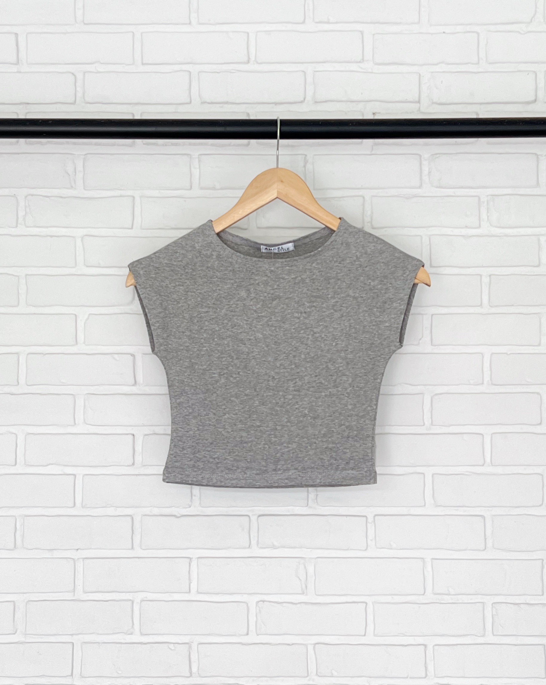 ครอปไหล่ล้ำ