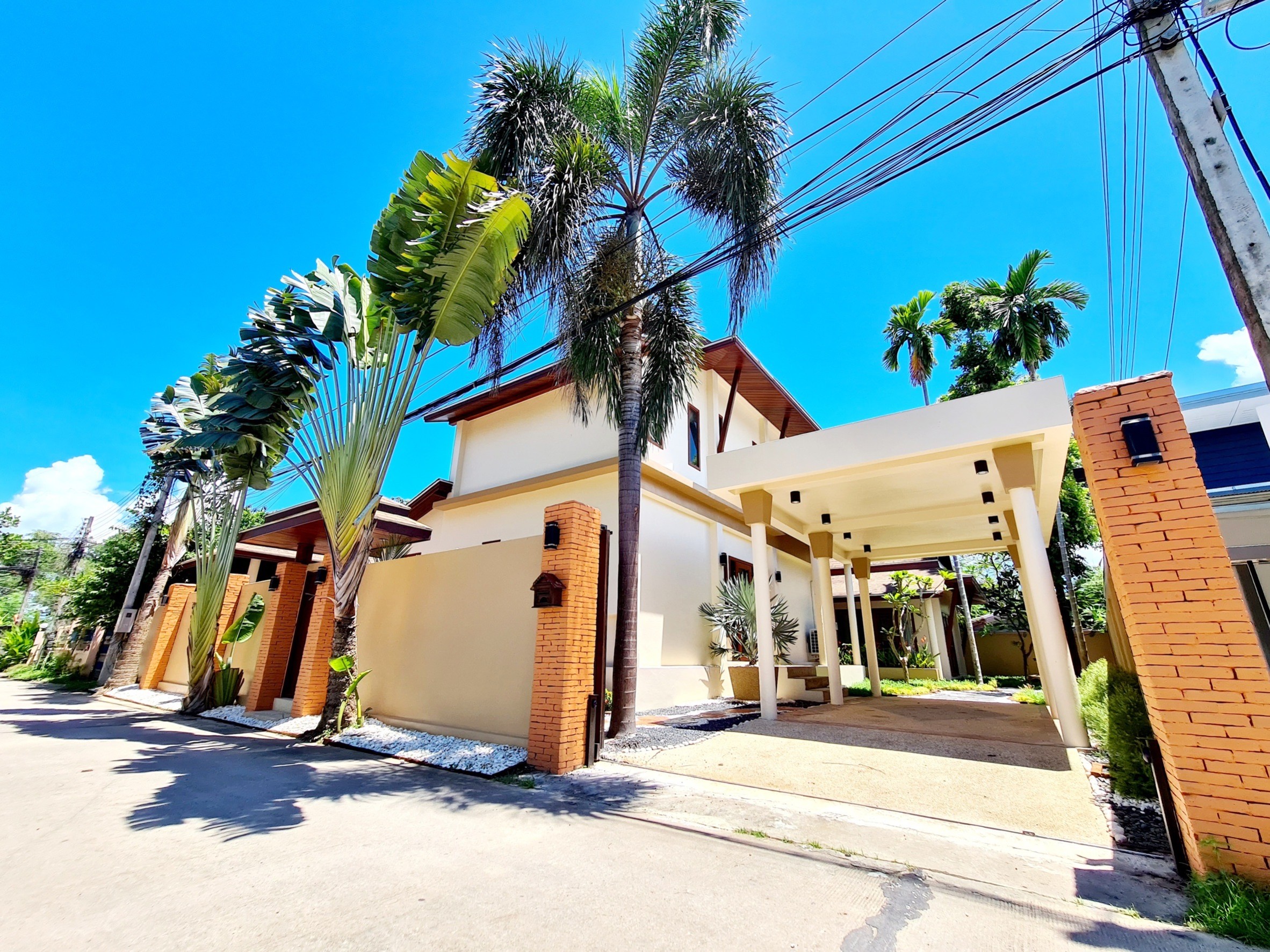 For Rent : Rawai, Stand alone pool villa, 3 bedrooms 4 bathrooms