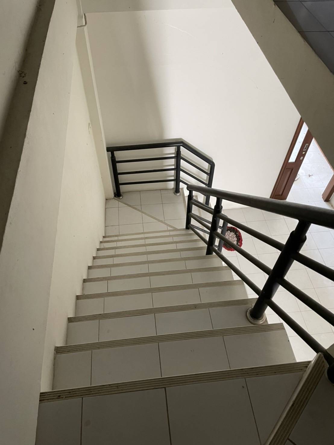 For Sales : Phuket Town Commercial Builing, 3 Bedrooms 3 Bathrooms, 17 Sqw.