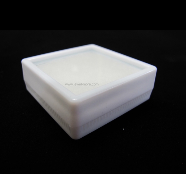 (12 กล่อง)กล่องพลาสติกใส่พลอยหรือเพชร ฝาใส 5.5x5.5 สีขาว