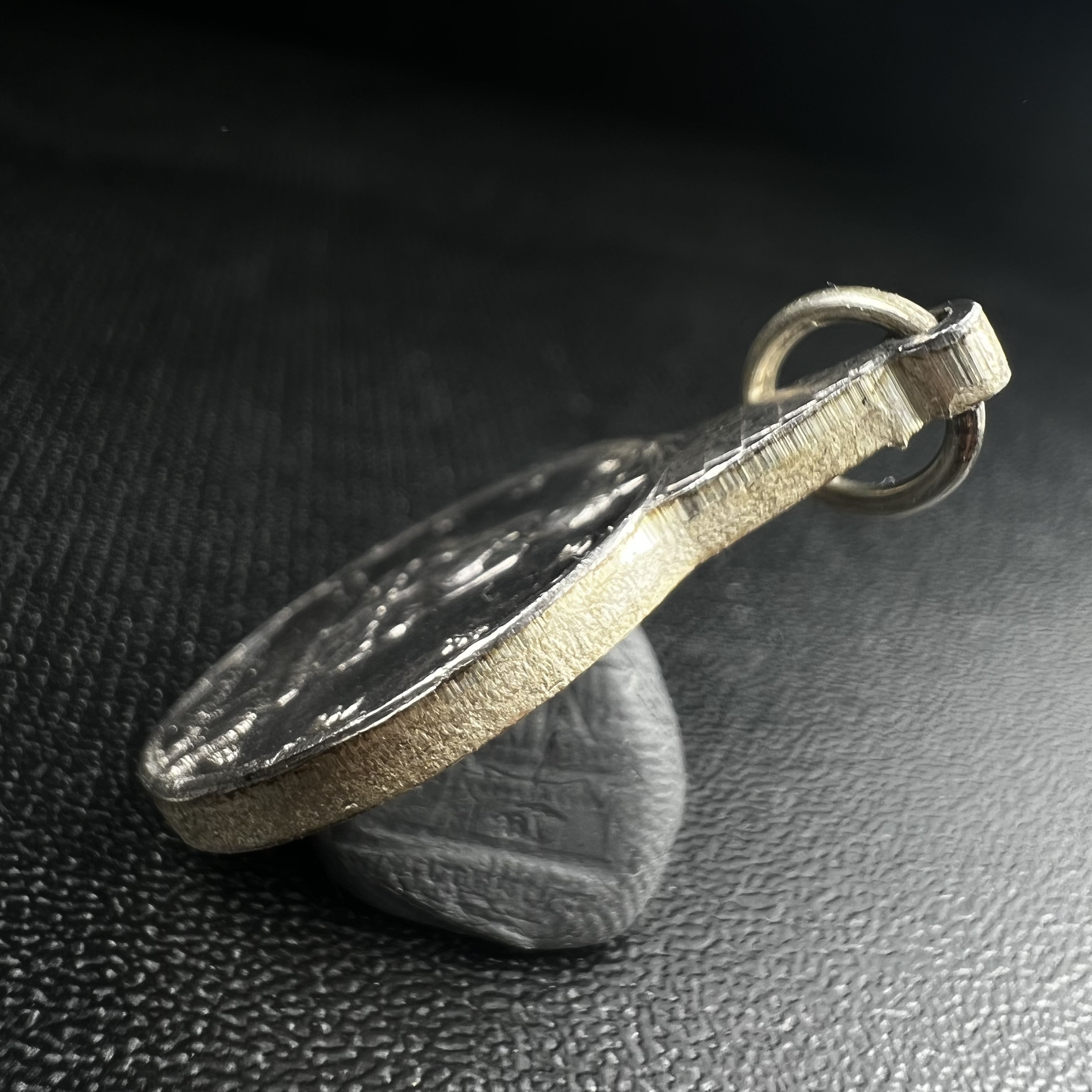 เหรียญพระชัยหลังช้าง ภปร. ครบ 5 รอบ ในหลวงรัชกาลที่9 พ.ศ.2530 เนื้อเงินพิมพ์เล็ก(หนัก 2 สลึง(7.6กรัม))หายาก สภาพสวยเดิมพร้อมซองเดิมกองกษาปณ์(พิธีใหญ่ รุ่นยอดมนิยม)