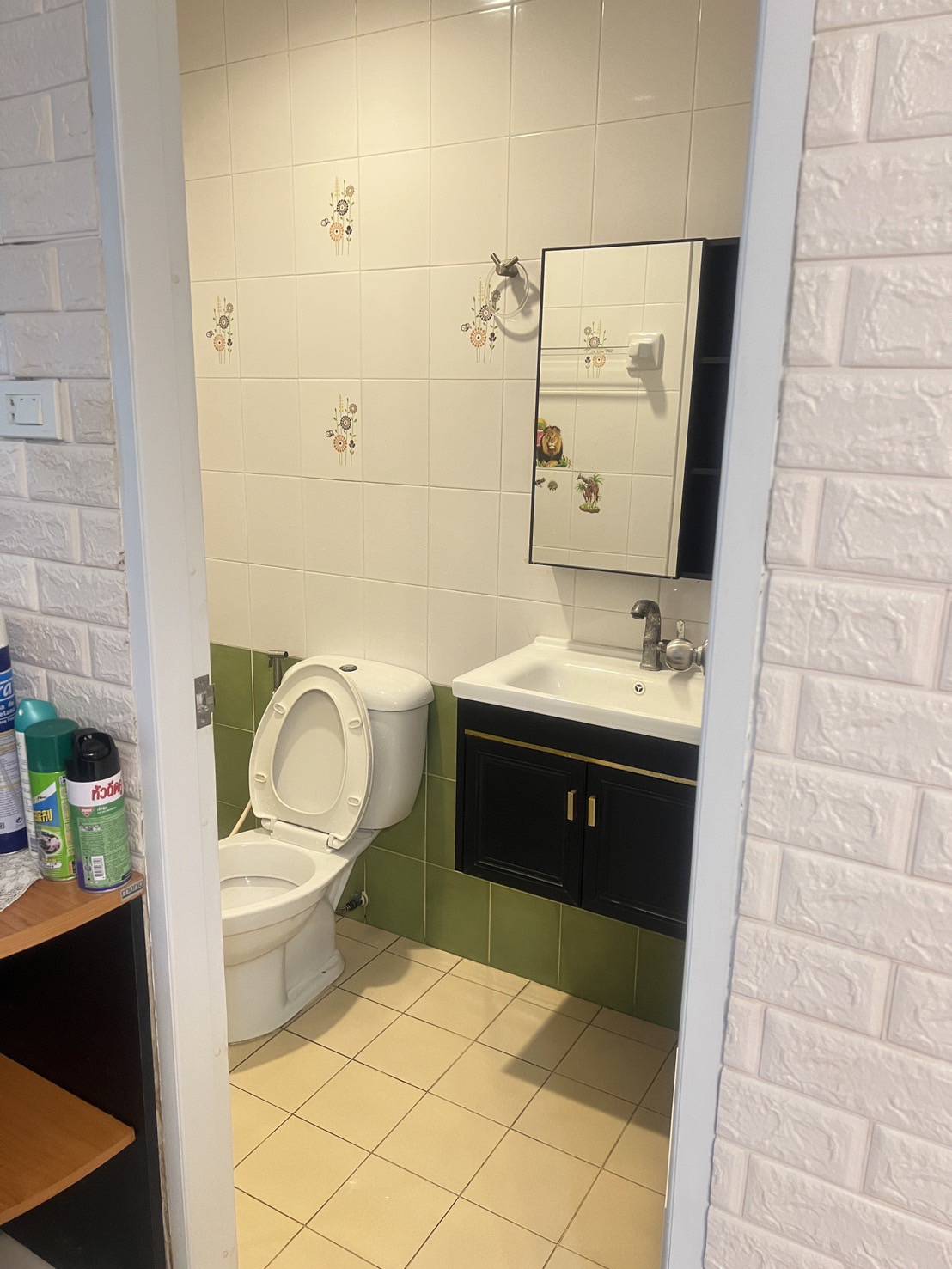 For Rent : Samkong, 3-Story Commercial Building, 2 Bedroom 2 Bathrooms