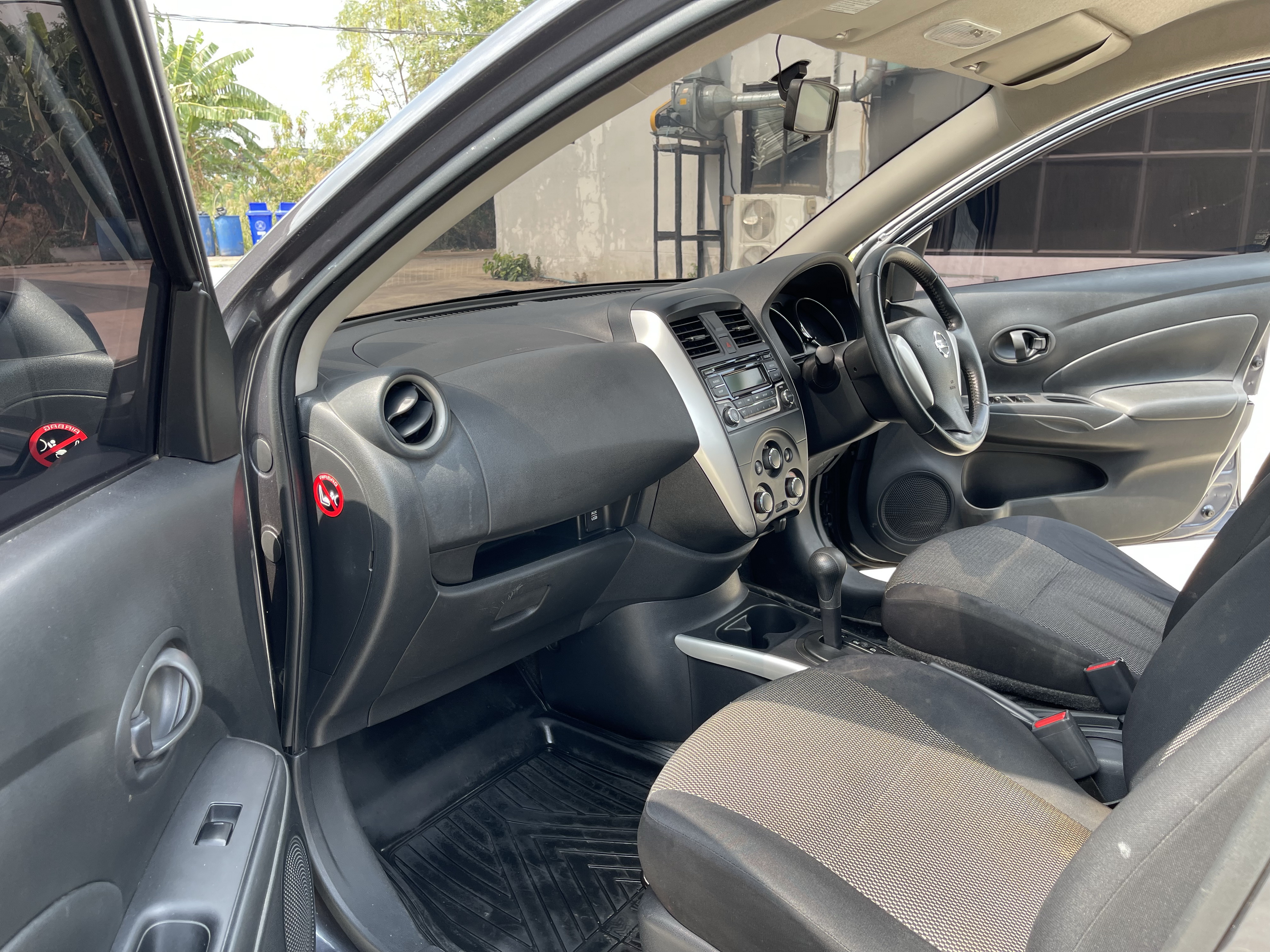Nissan Almera 1.2 E Sportech At 2018 เทา