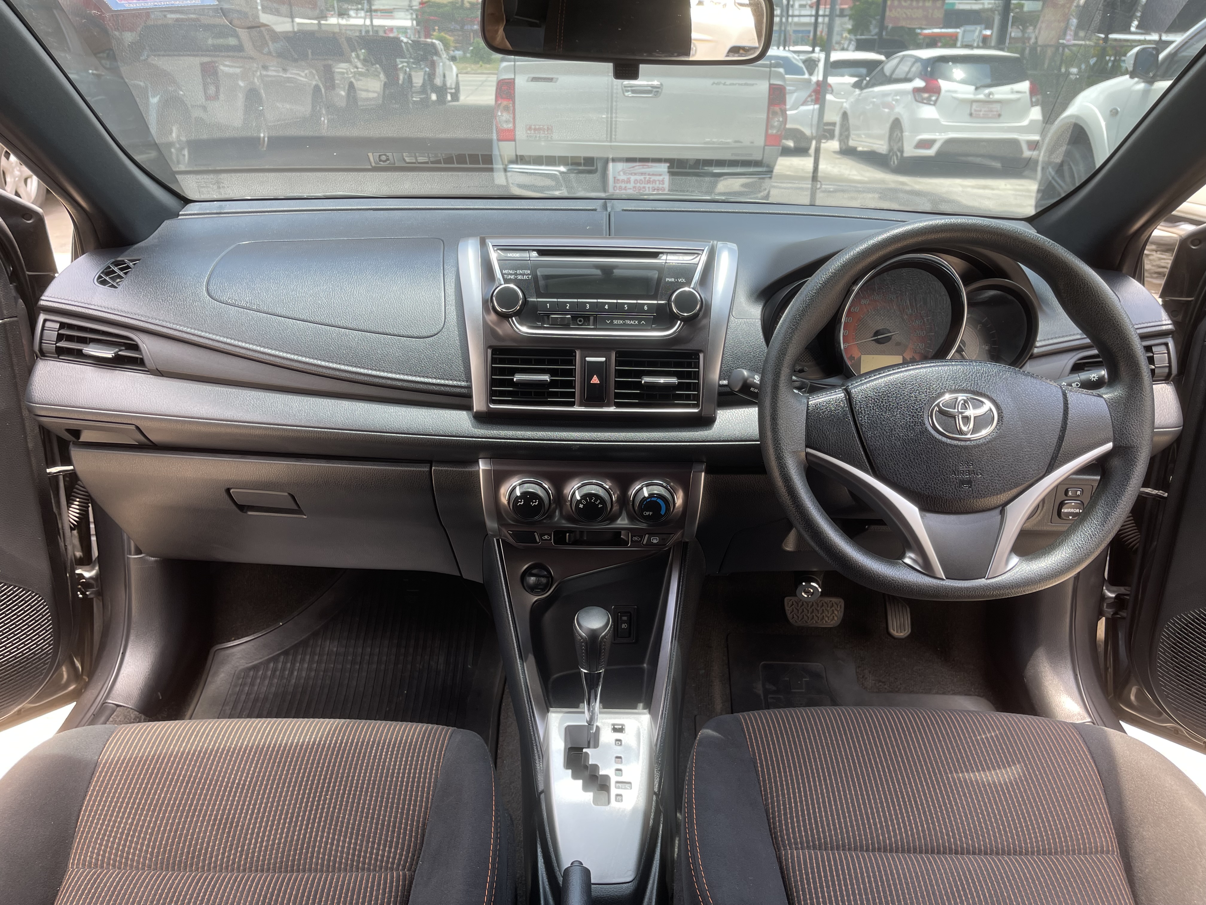 Toyota Yaris 1.2 E At 2017 เทาดำ