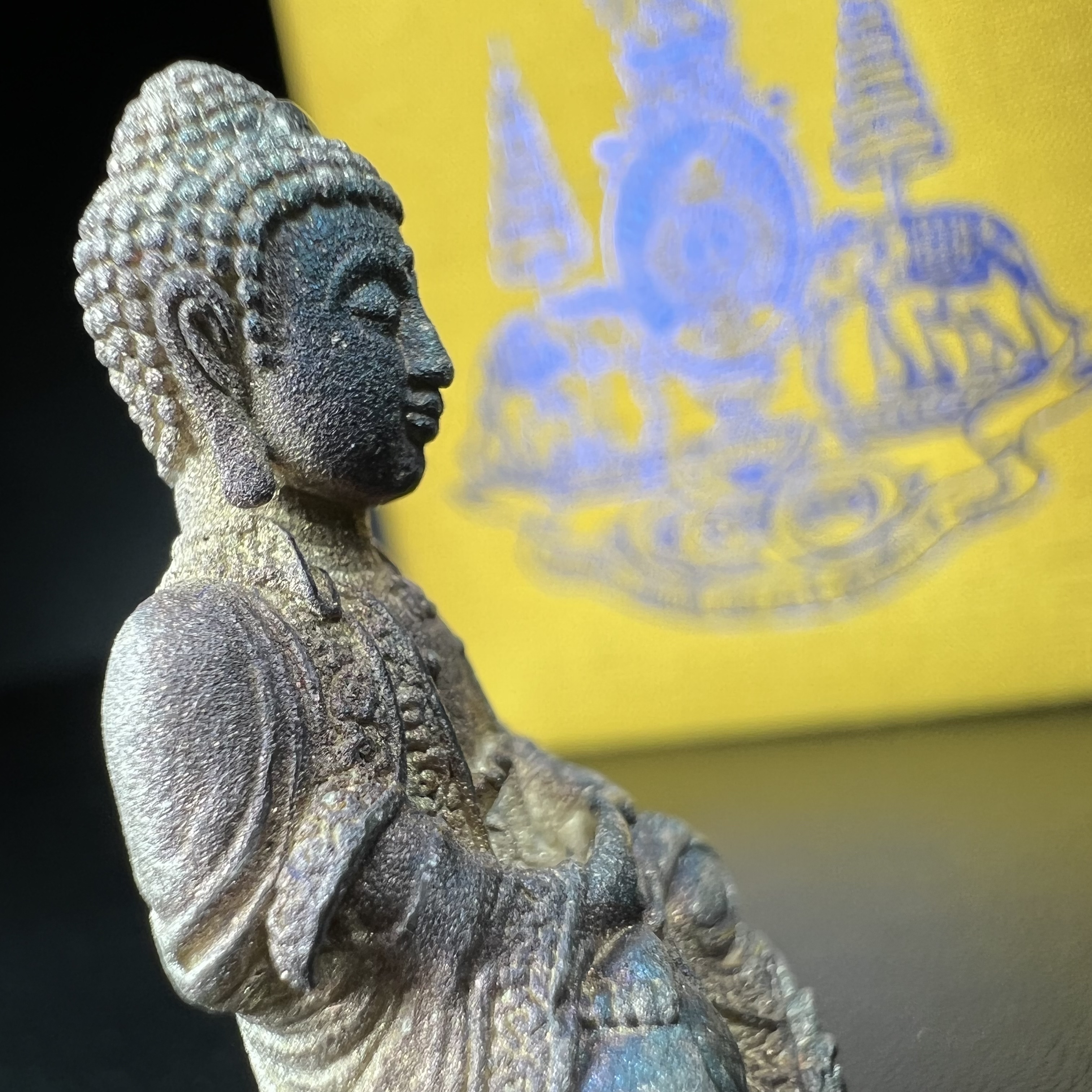 พระกริ่งจีน "ต้าเยิ่นถะ" รุ่น กาญจนาภิเษกครองราชย์ 50 ปี วัดบวรนิเวศวิหาร ปี2538 เนื้อเงิน(ผิวเดิมกลับดำขึ้นสีรุ้งเข้มขลังงดงามธรรมชาติสร้างสรรค์สภาพสวยเดิมพร้อมกล่องบรรจุเดิม ตอกโค๊ดหมายเลขกำกับ)(คัดสภาพสวยเดิมพิธีใหญ่พุทธศิลป์งดงาม)1ใน6001องค์